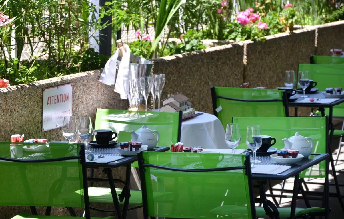 Patio in Avenue de la Gare