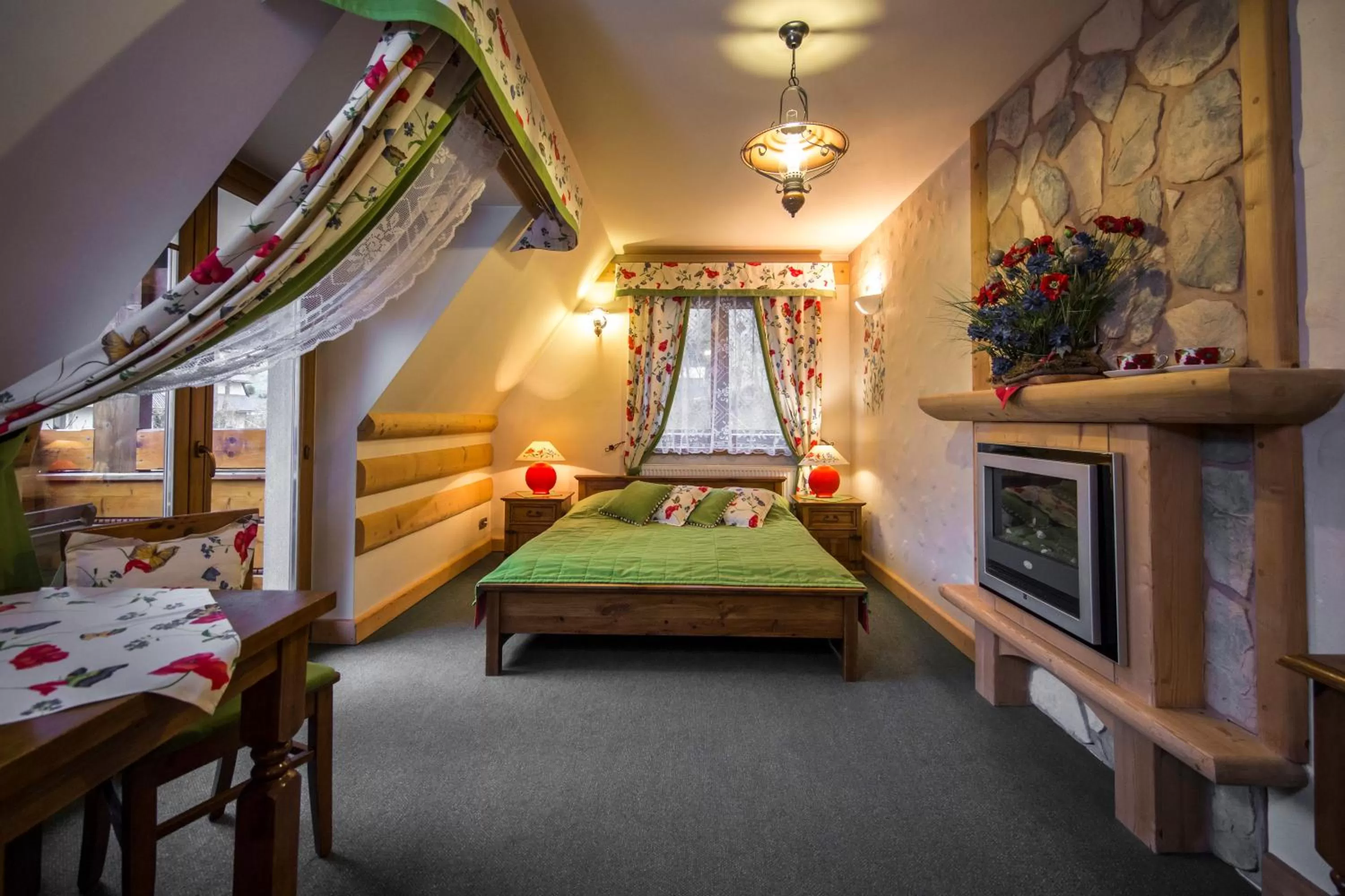 Photo of the whole room, Bed in Leśny Dworek Zakopane