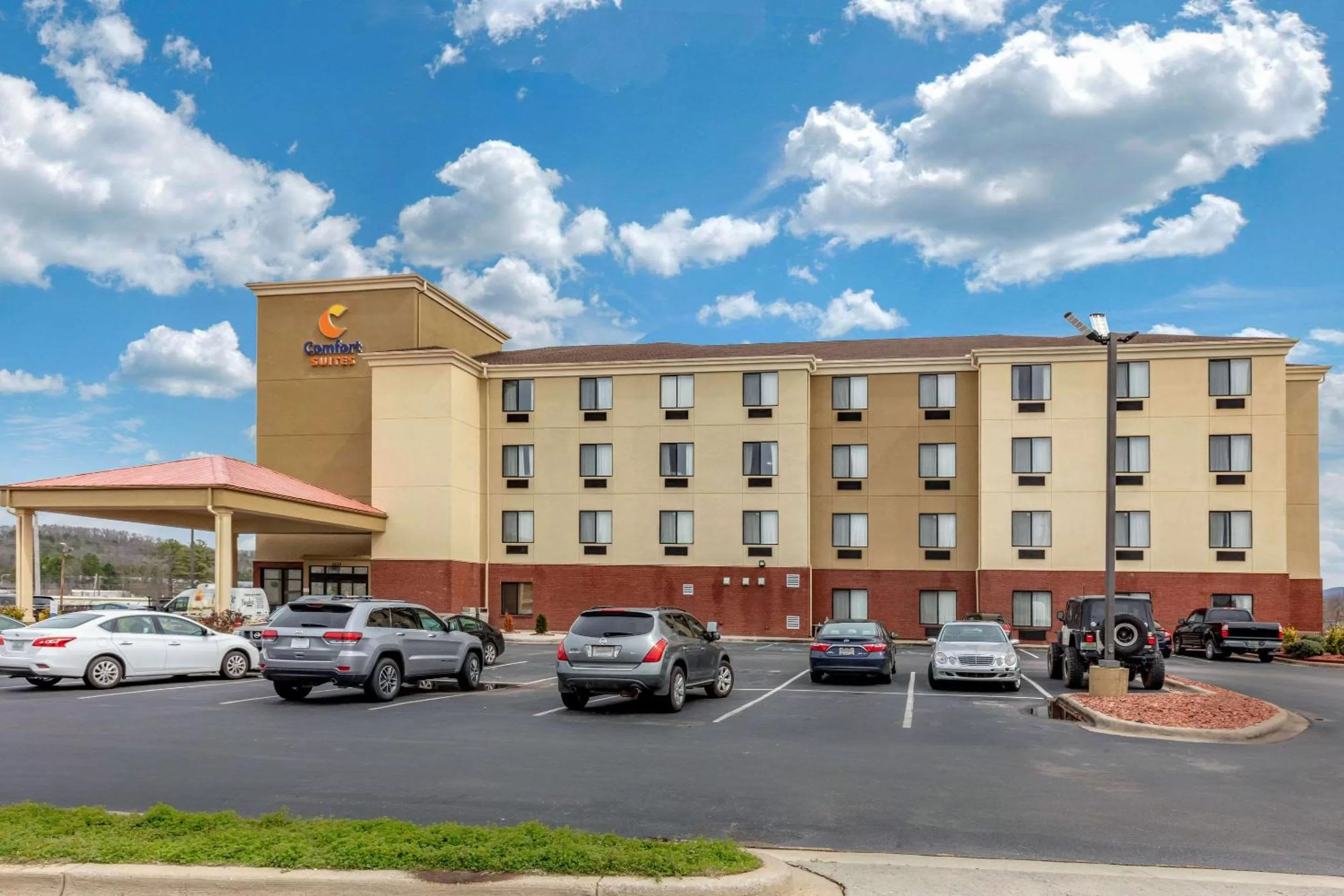 Property building in Comfort Suites Pelham Hoover I-65