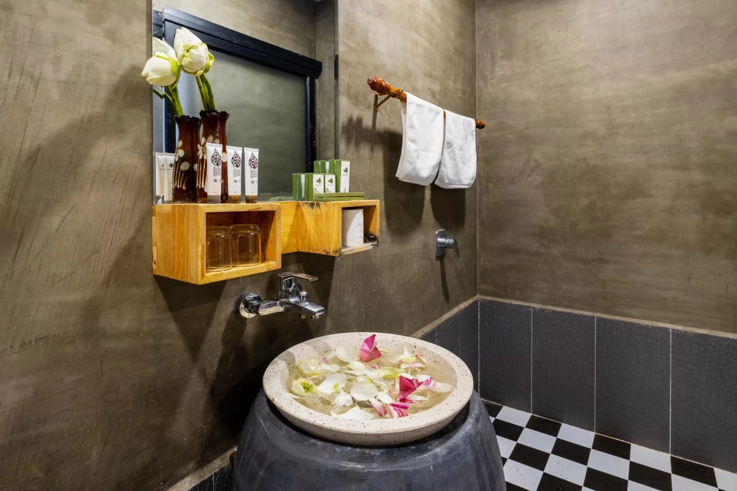 Bathroom in Nina Angkor Residence