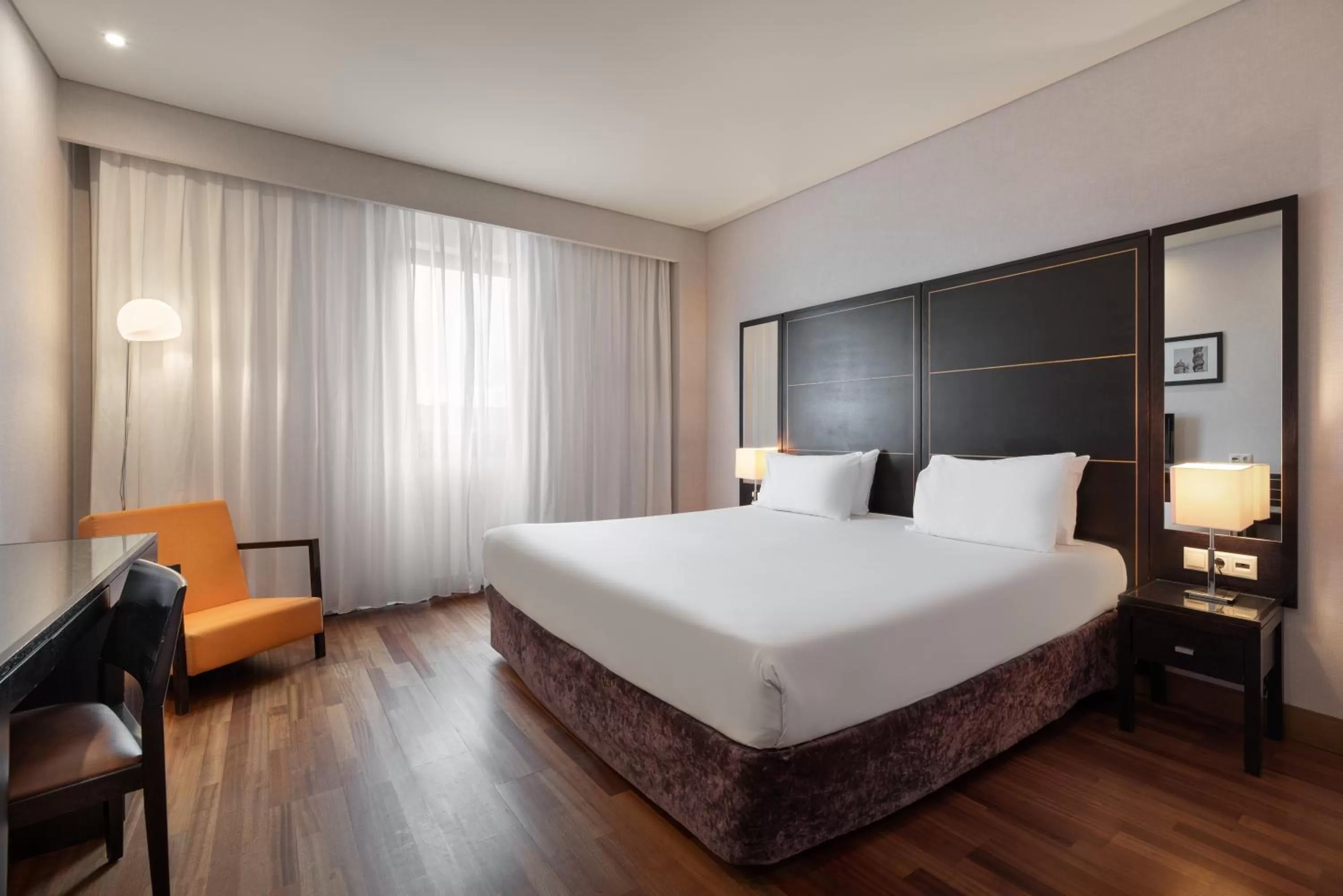 Property building, Bed in Eurostars das Artes