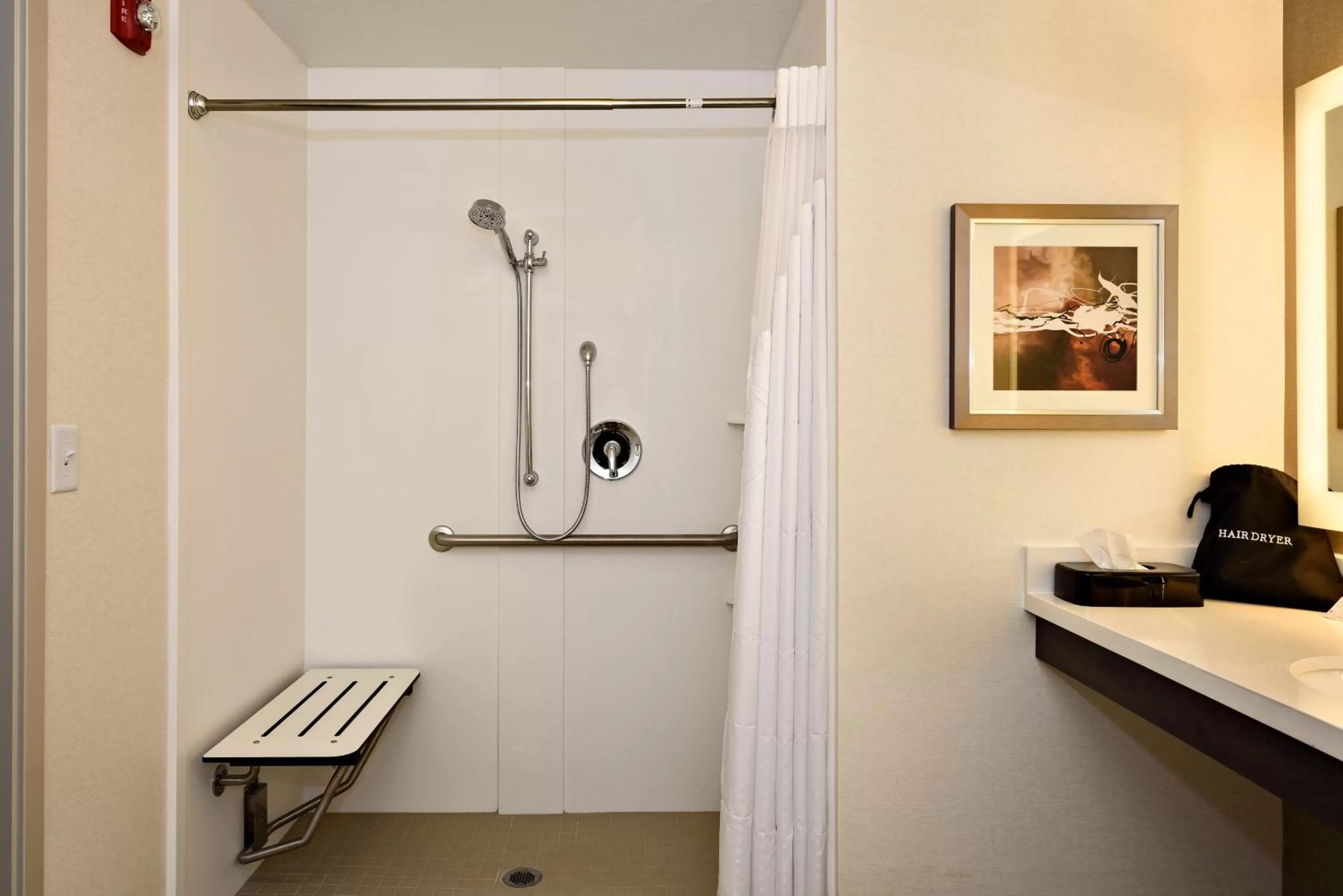 Photo of the whole room in Holiday Inn St. George Convention Center by IHG