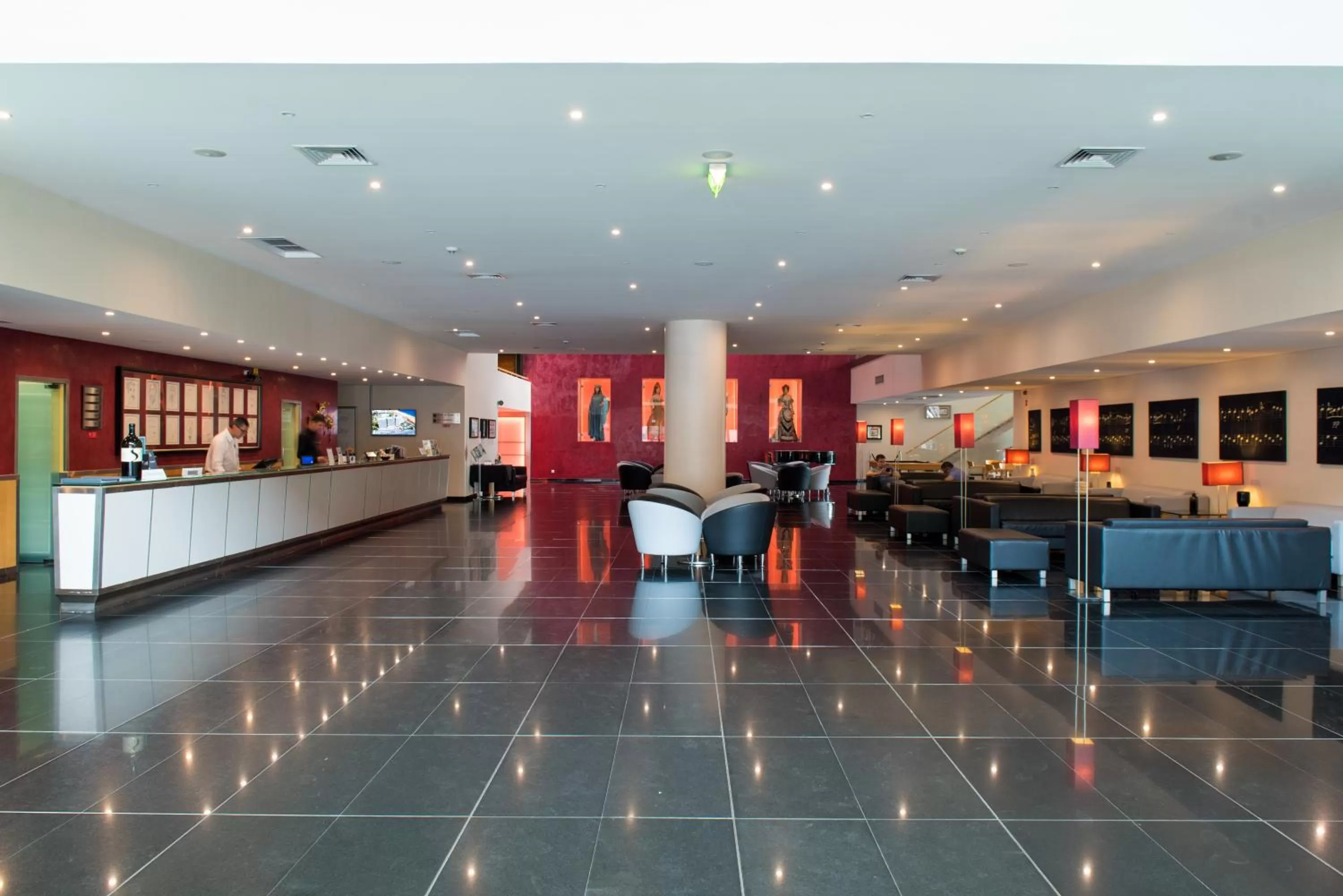 Lobby or reception in Vila Gale Opera