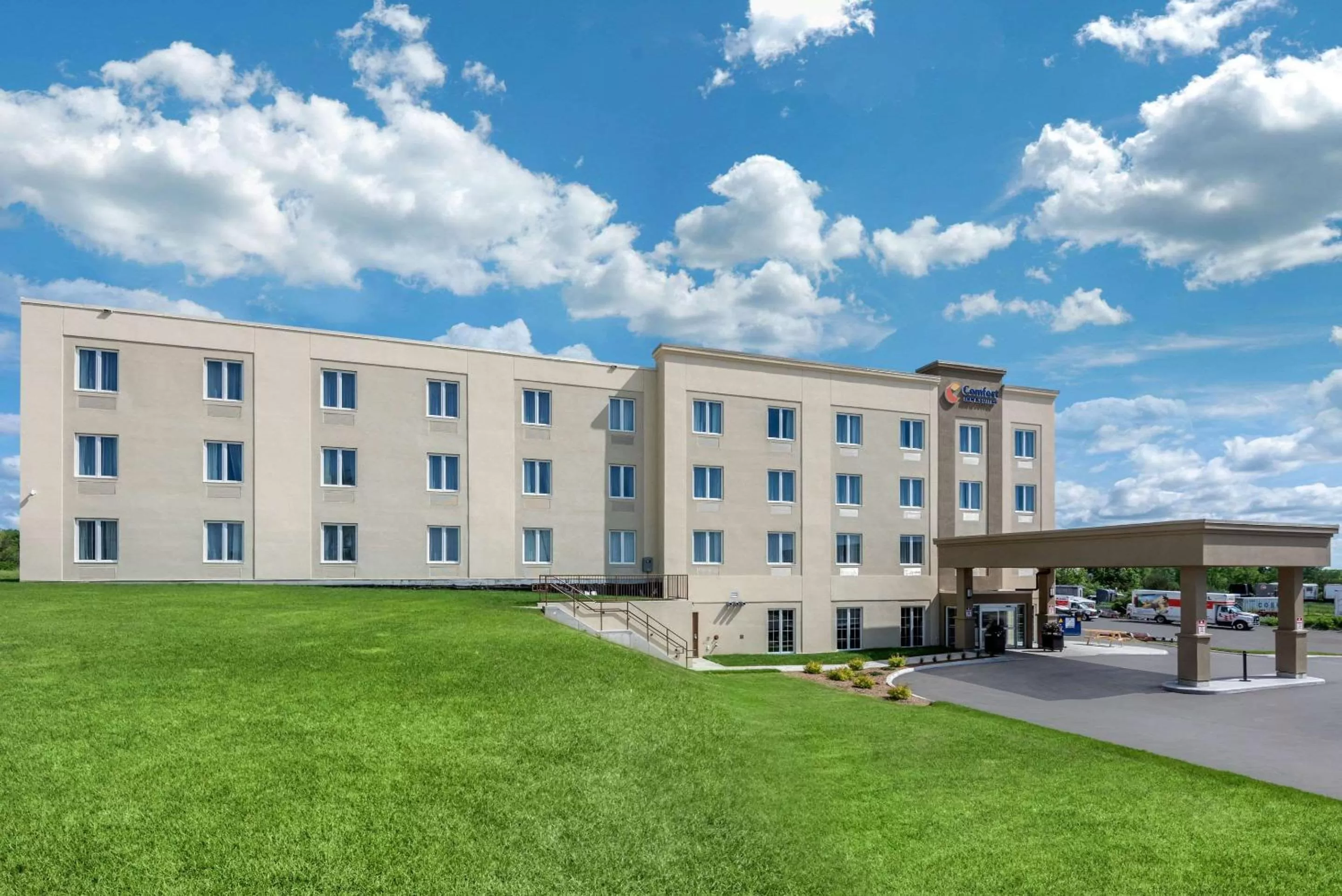 Property building in Comfort Inn & Suites