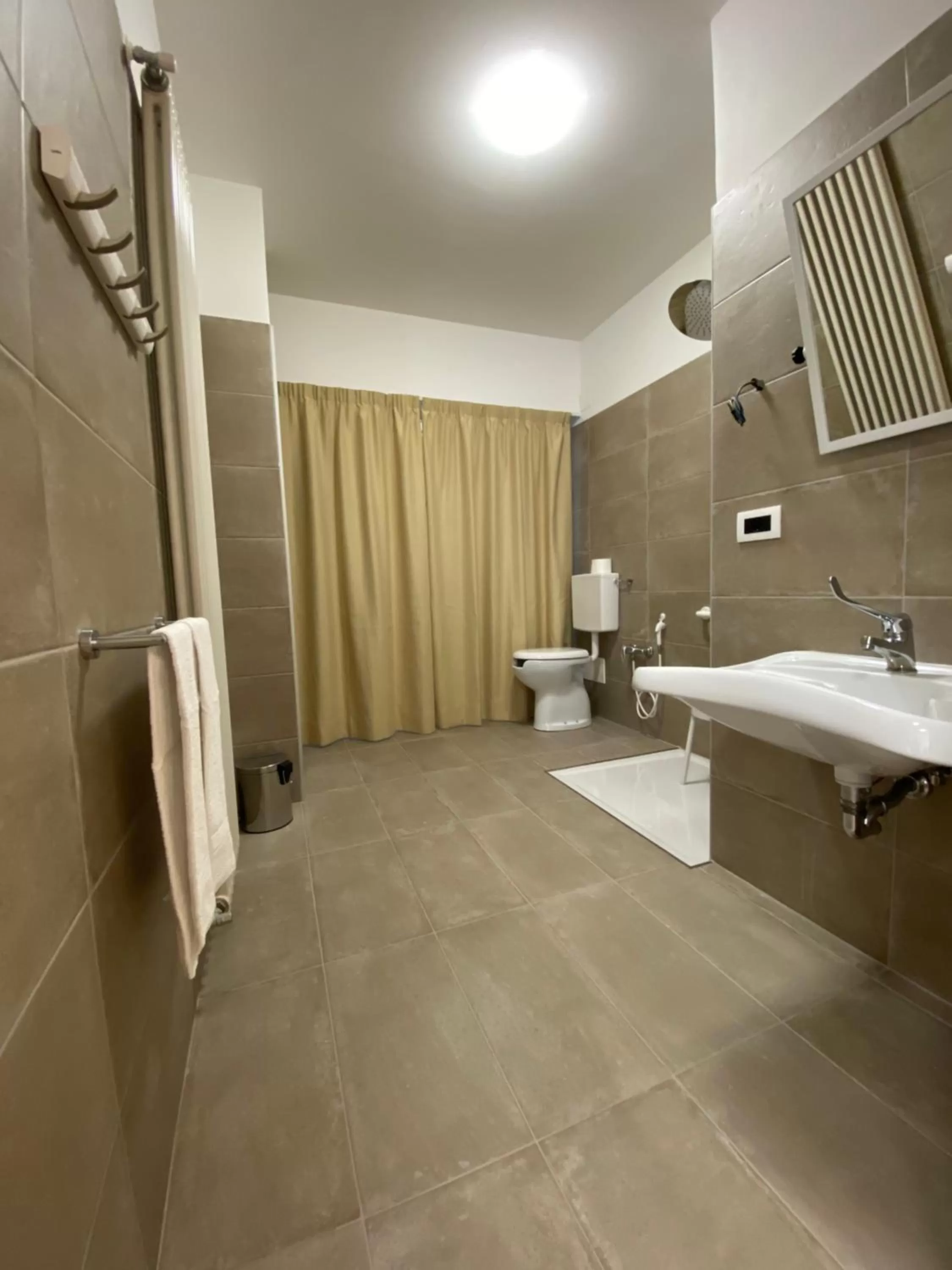 Shower in Sky Garden & Wellness R.