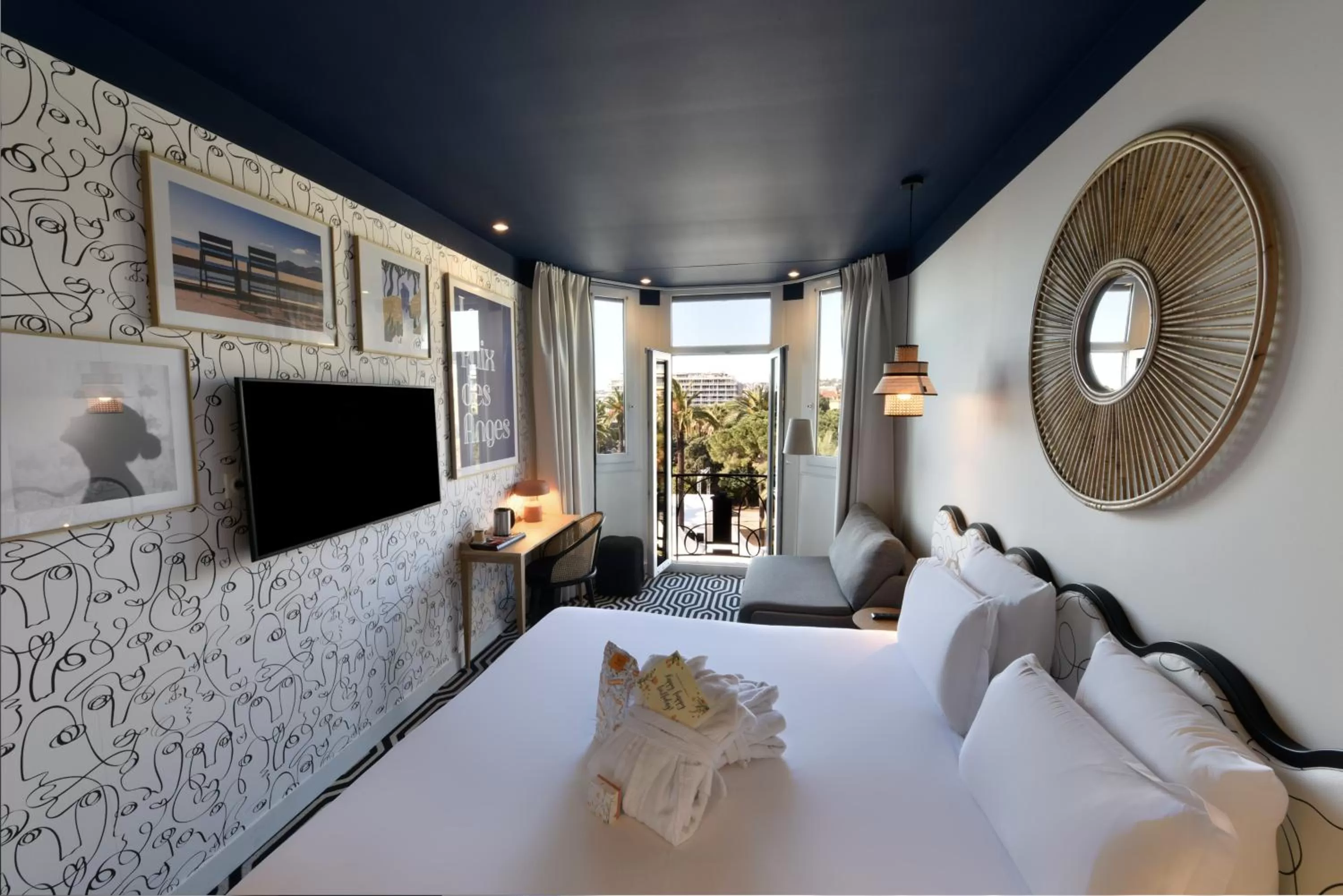 Balcony/Terrace, Bed in Albert 1er