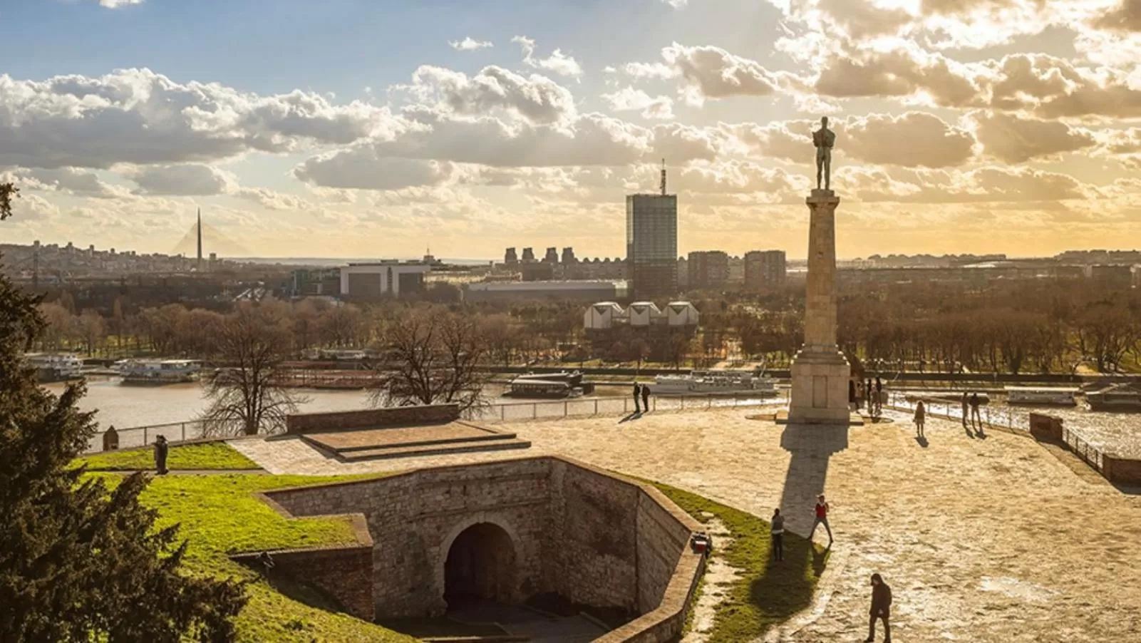 Nearby landmark in Marquise Hotel Garni