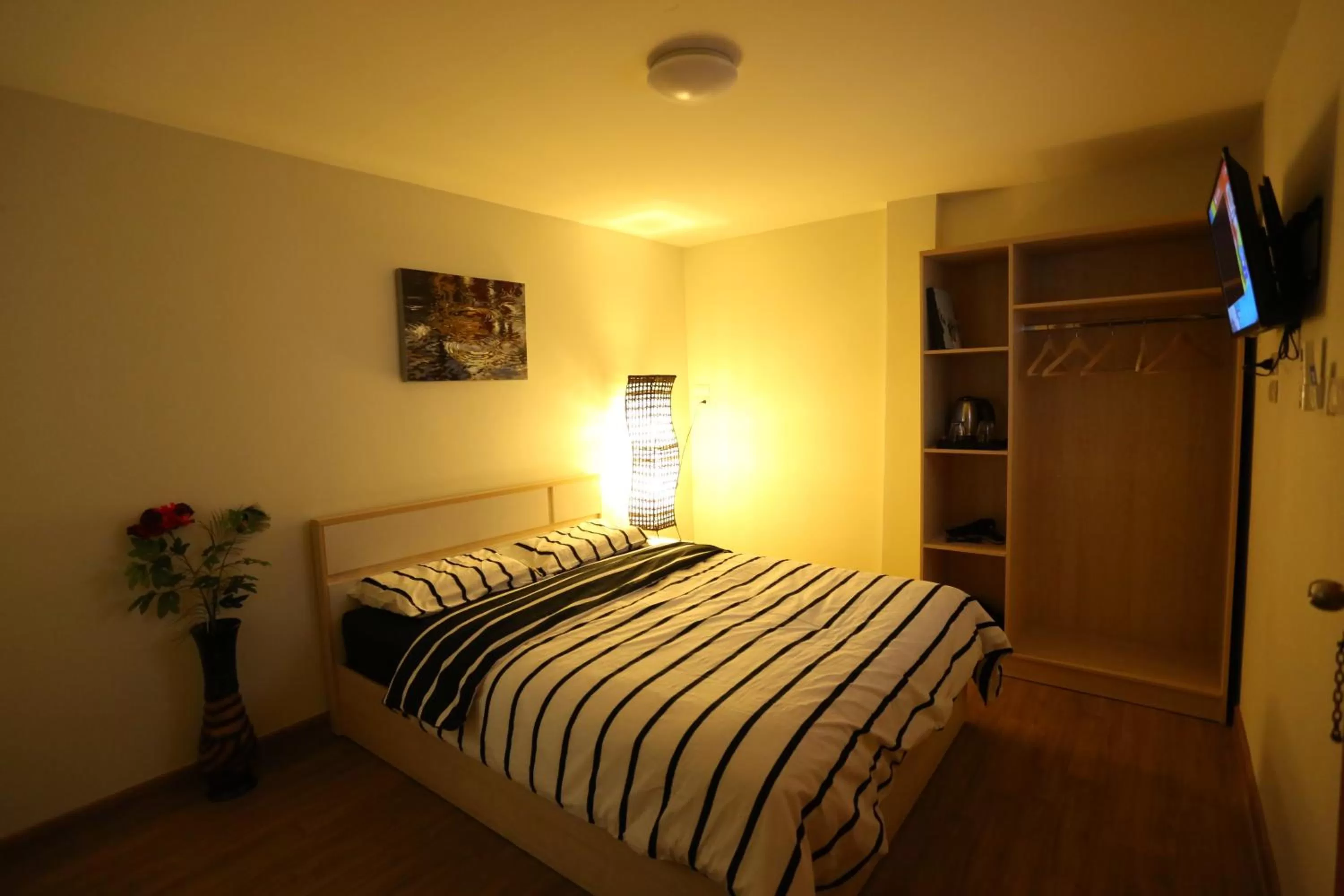 Photo of the whole room, Bed in TD Bangkok