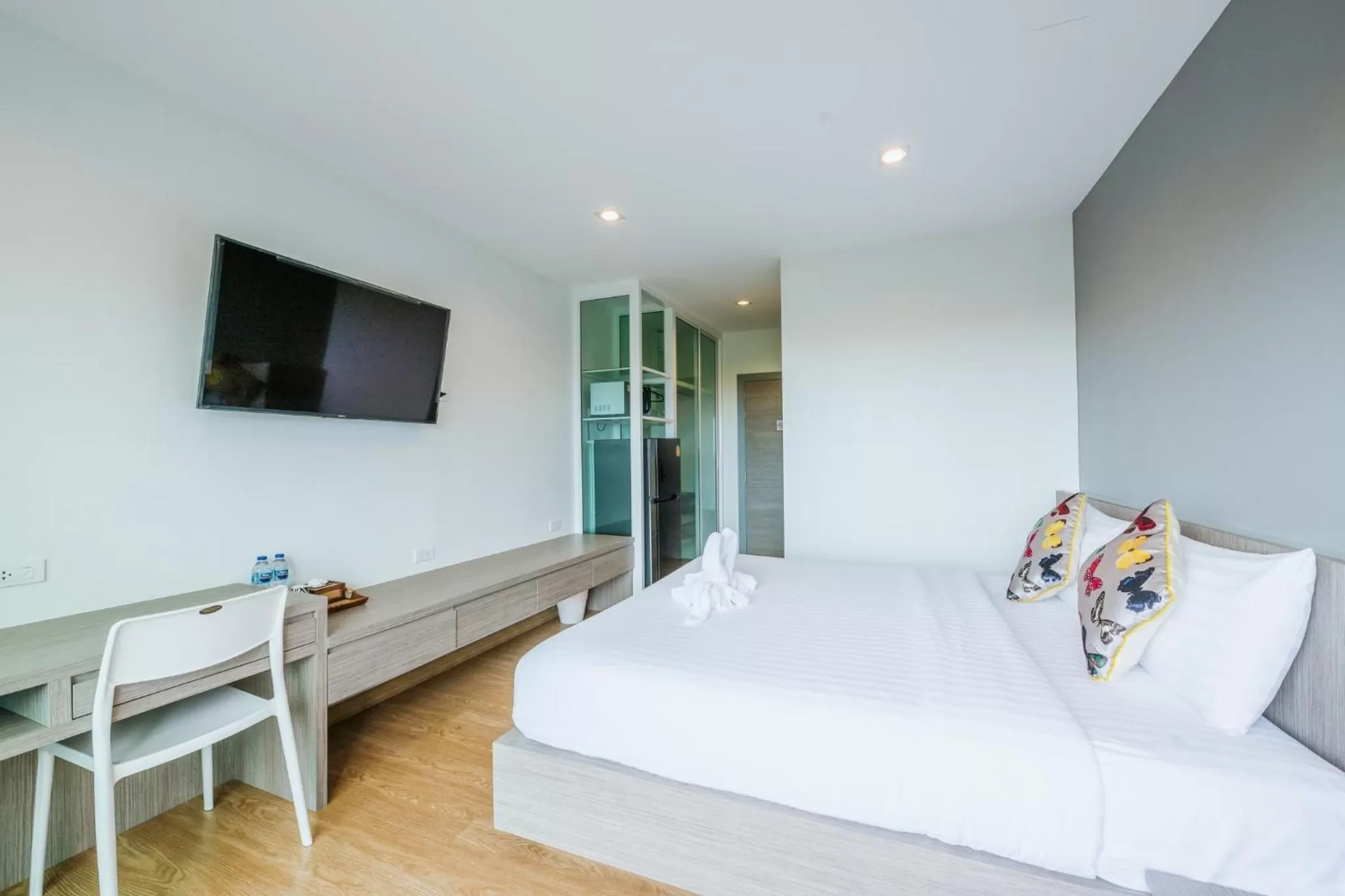 Photo of the whole room, Bed in UR The Private Huahin