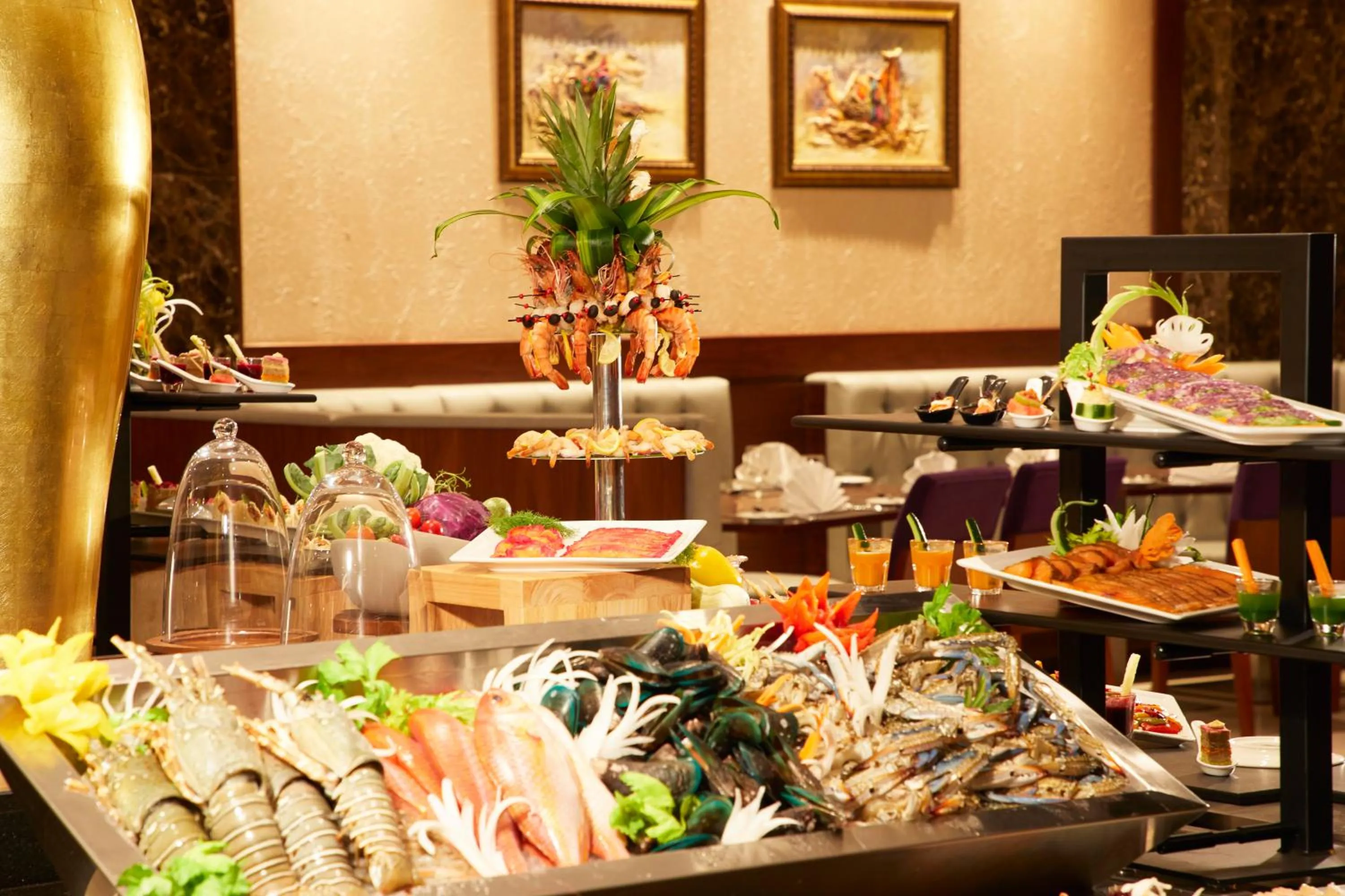 Restaurant/places to eat in Royal Tulip Muscat