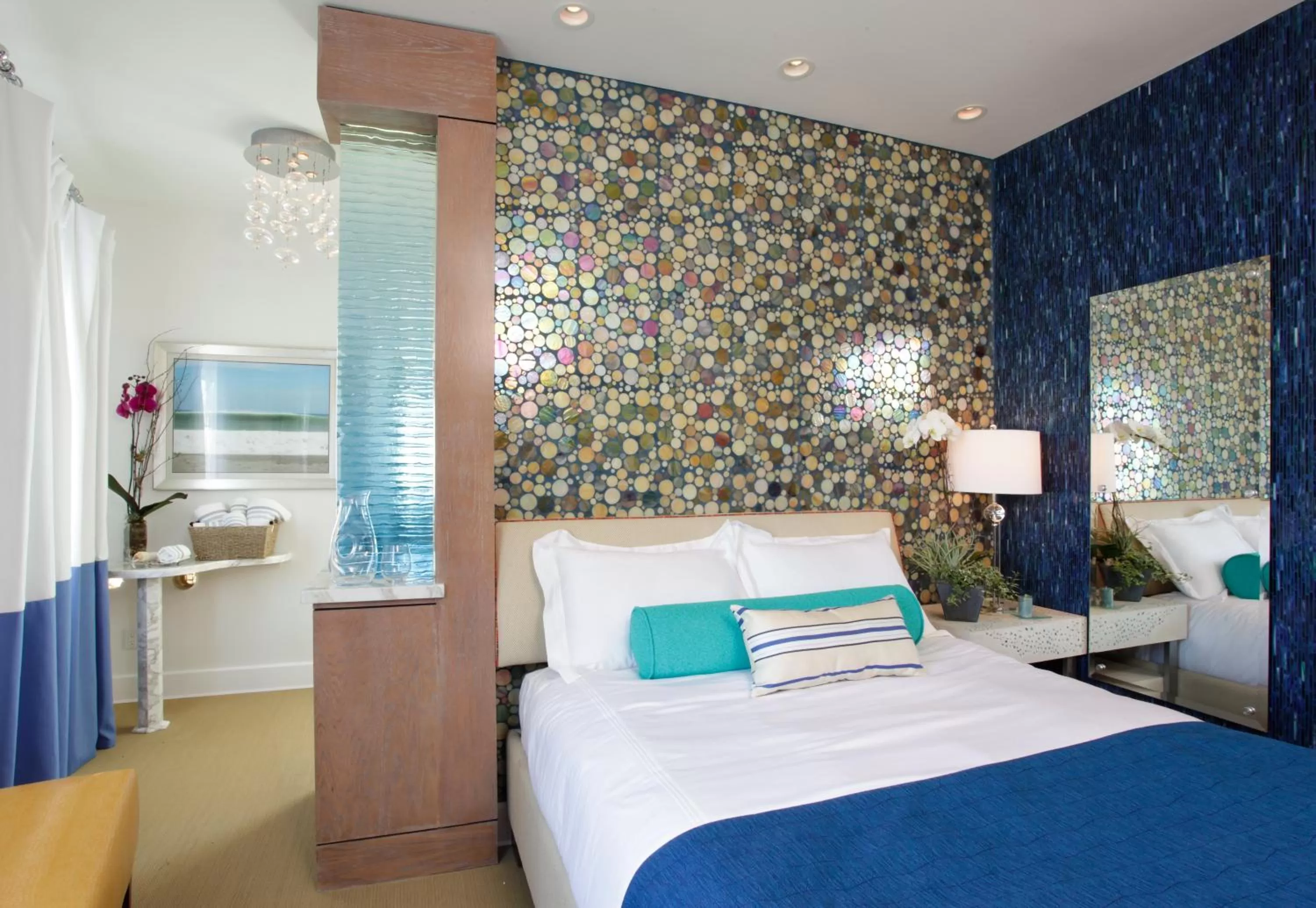 Decorative detail, Bed in La Casa Del Camino