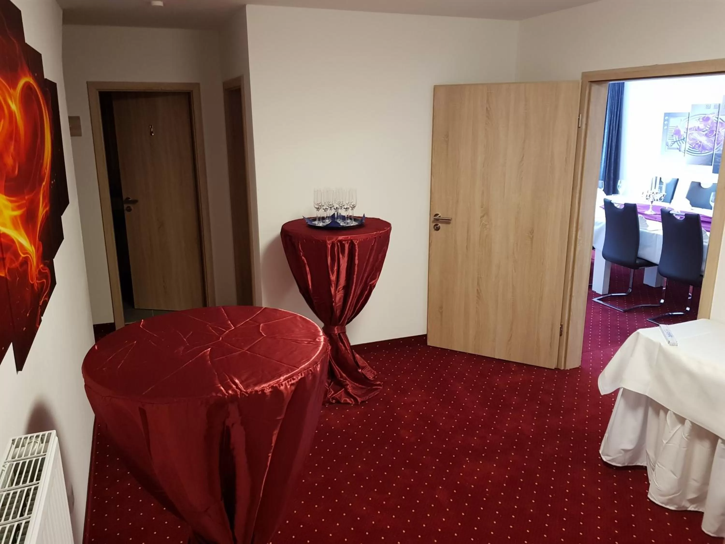 Banquet/Function facilities, Bed in Hotel Bohlje