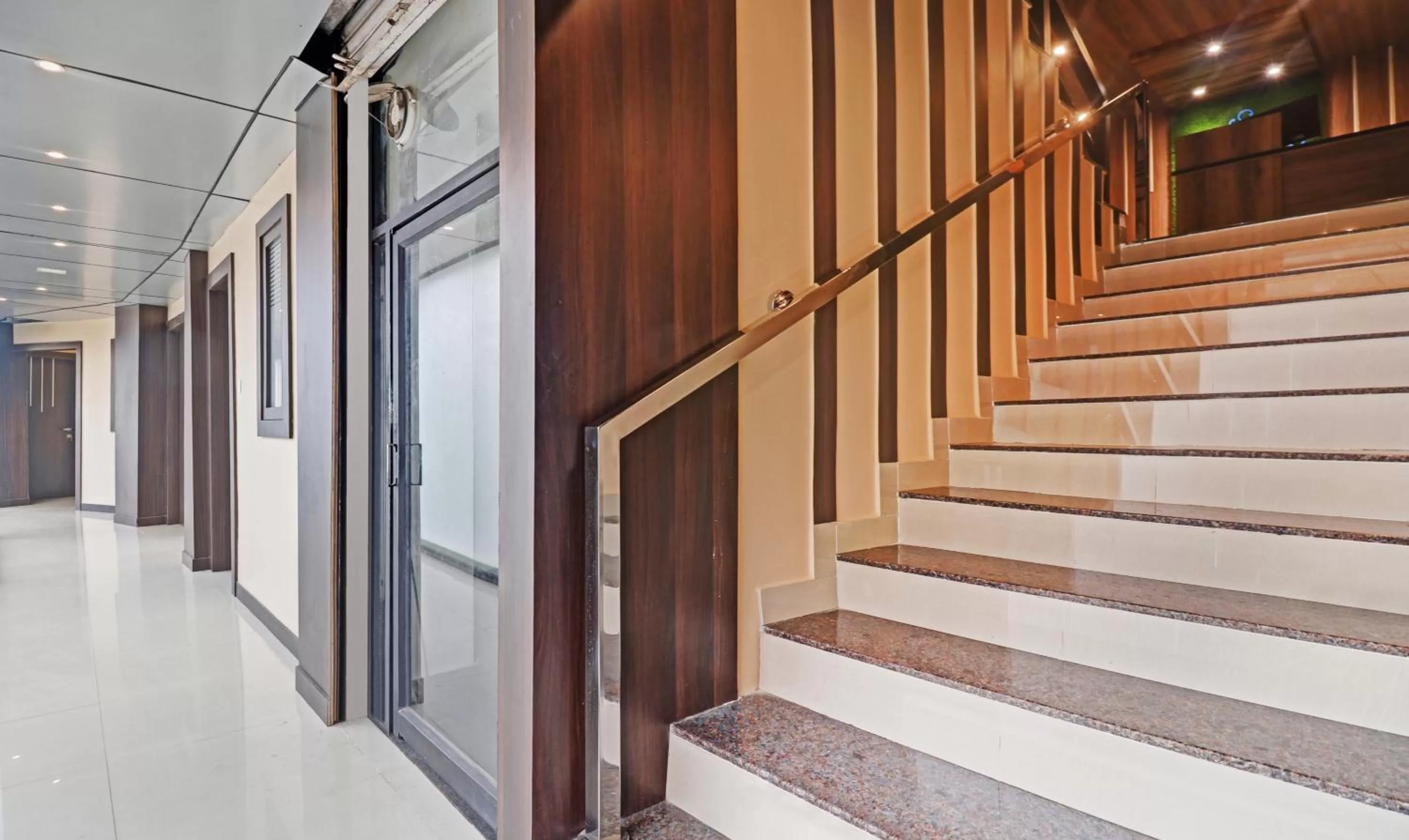 Lobby or reception in Itsy Hotels Sapphire Residency