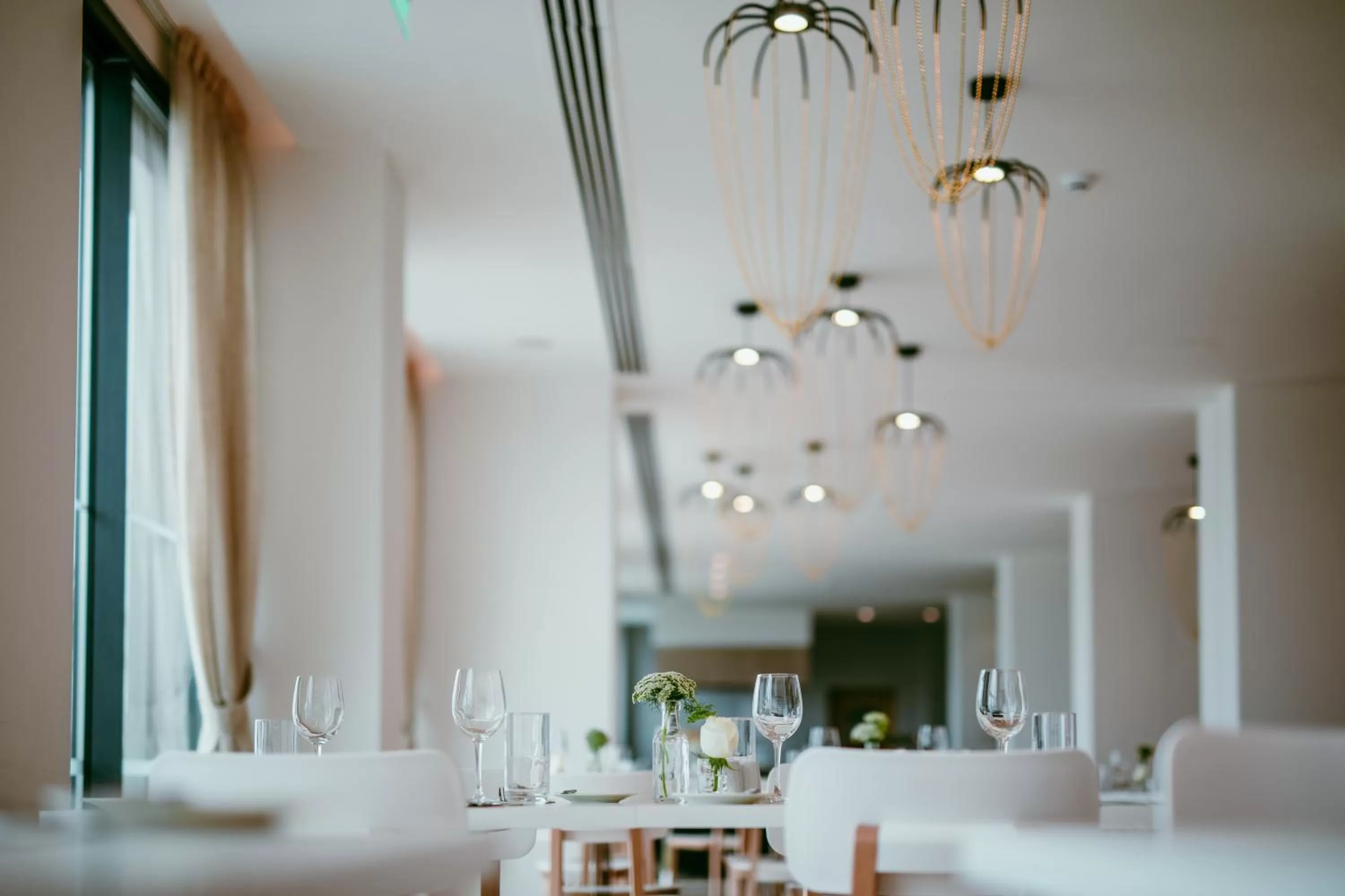 Restaurant/places to eat in Lebay Beach Hotel