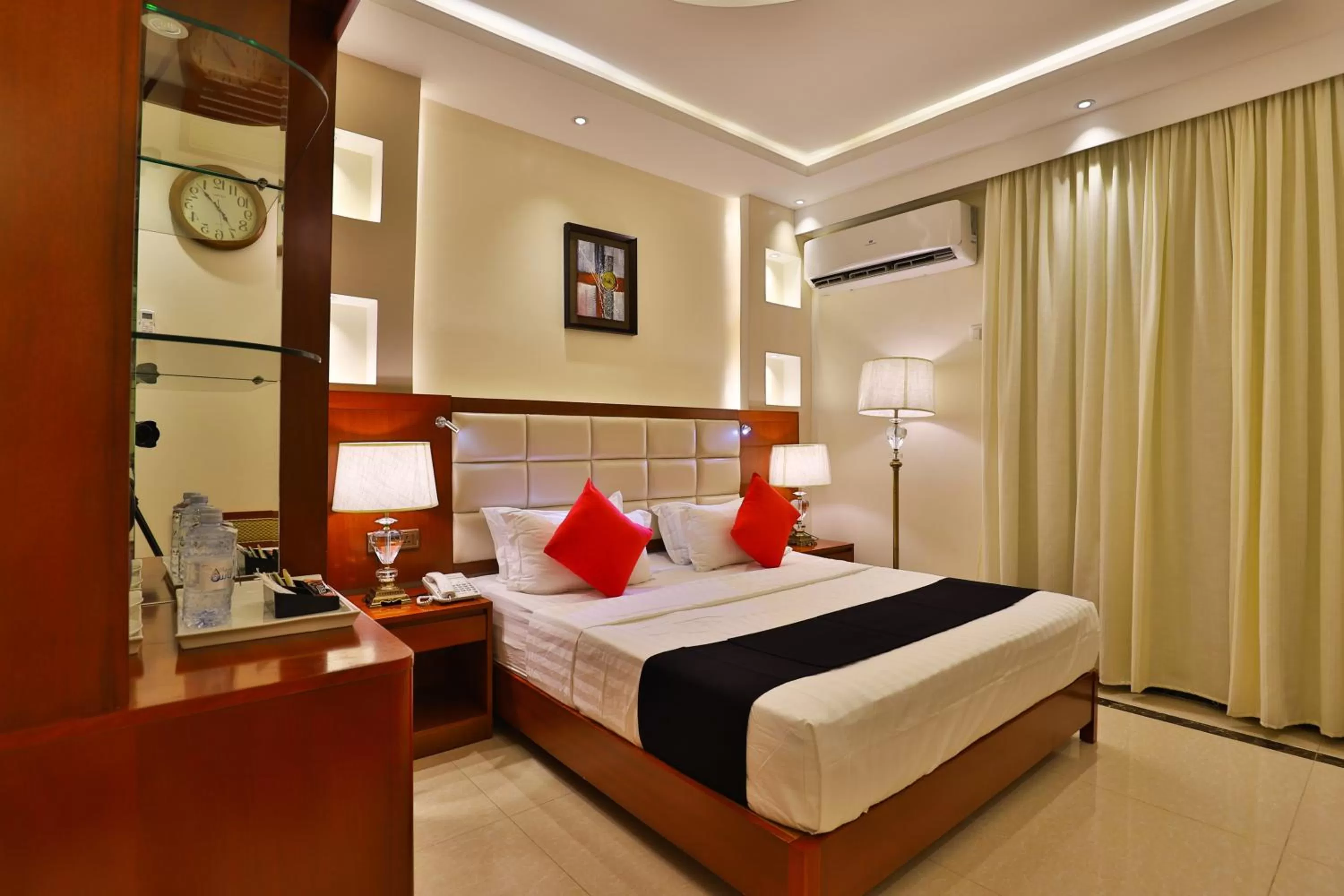 Bedroom, Bed in Dreams Houses furnished Suites