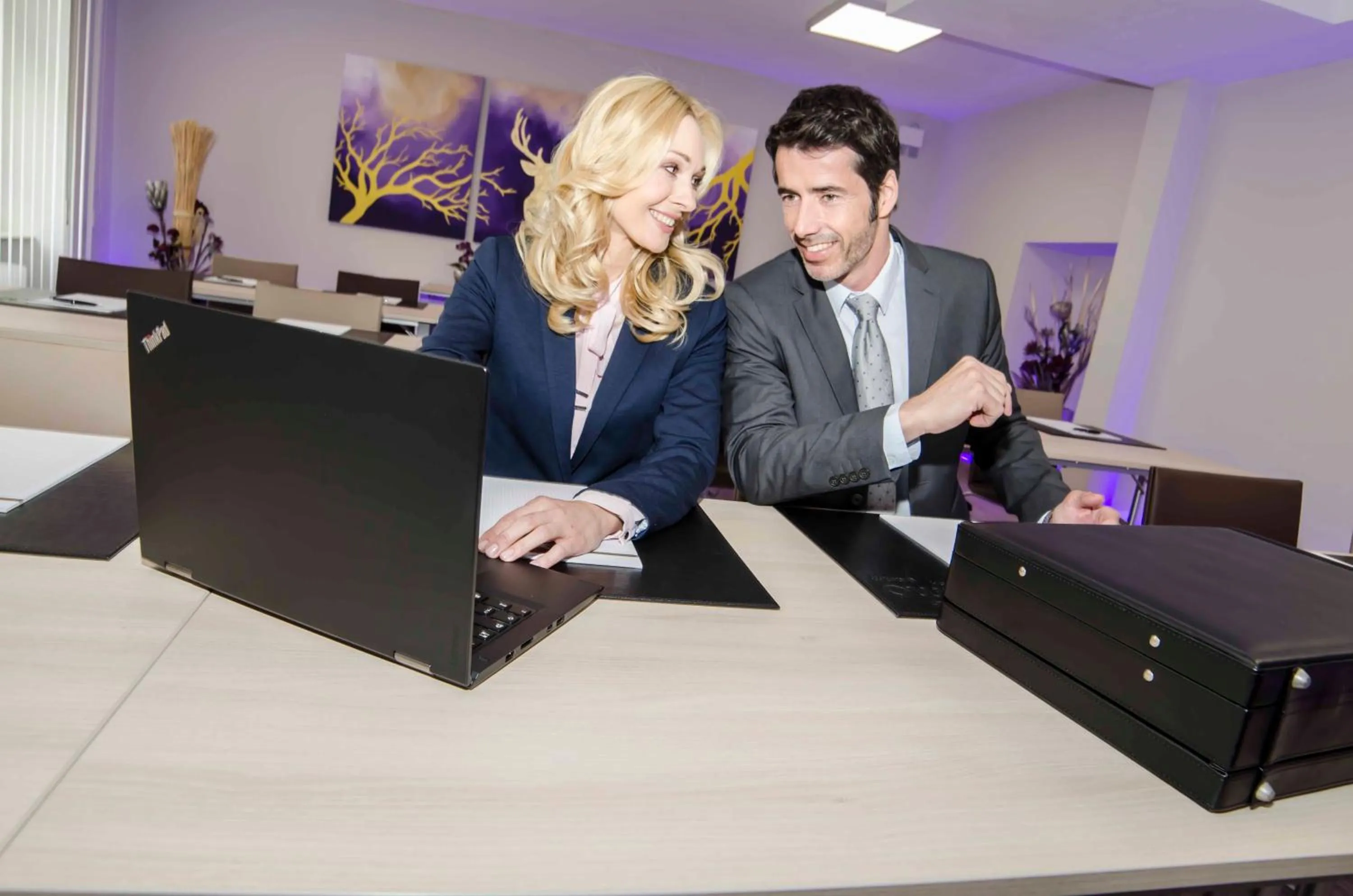 Communal lounge/ TV room in Hotel Merkur - Superior