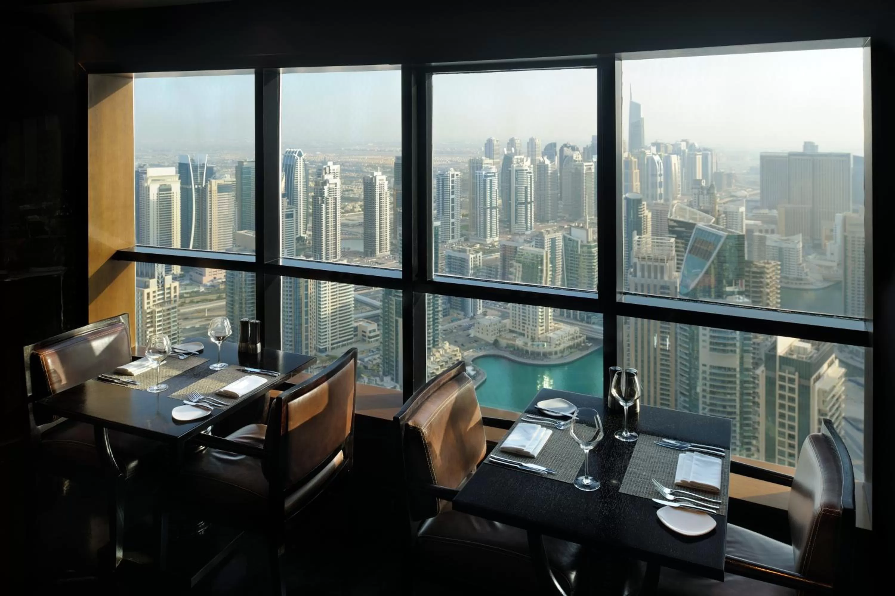 Restaurant/places to eat in Dubai Marriott Harbour Hotel And Suites