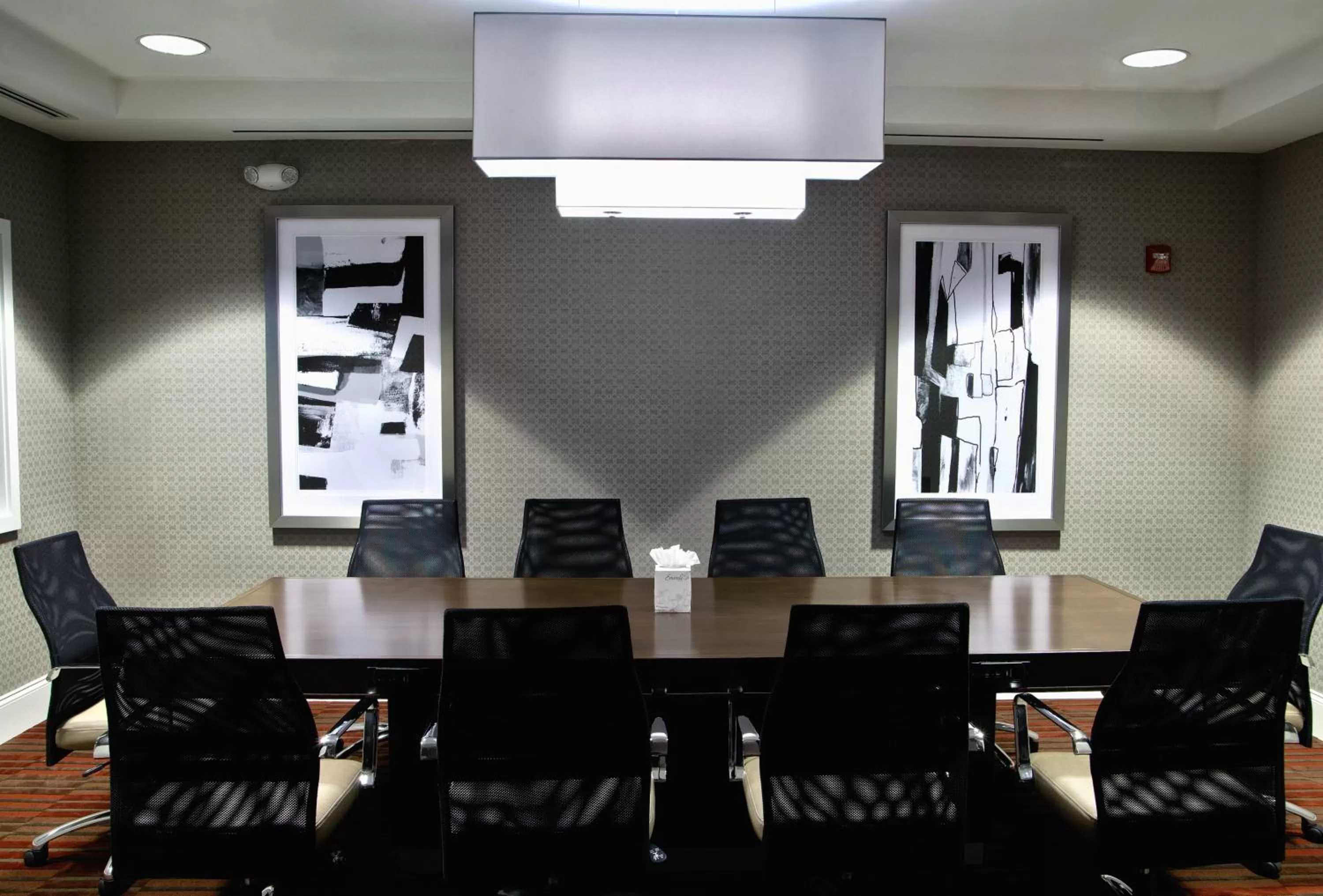 Meeting/conference room in Holiday Inn Charlotte Airport by IHG