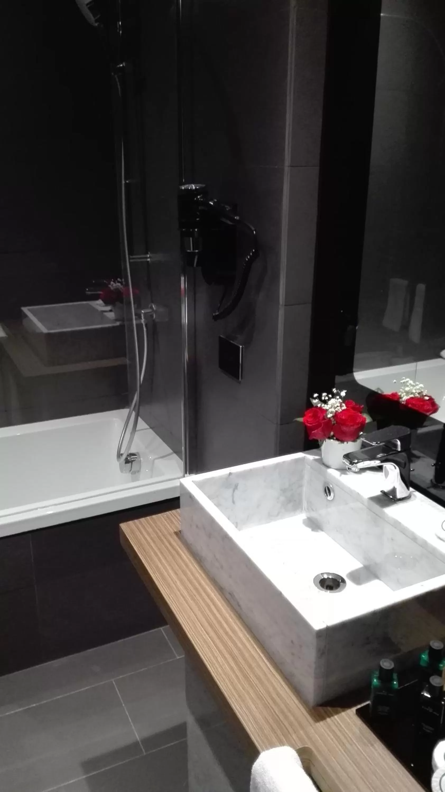 Bathroom in Hotel The Building