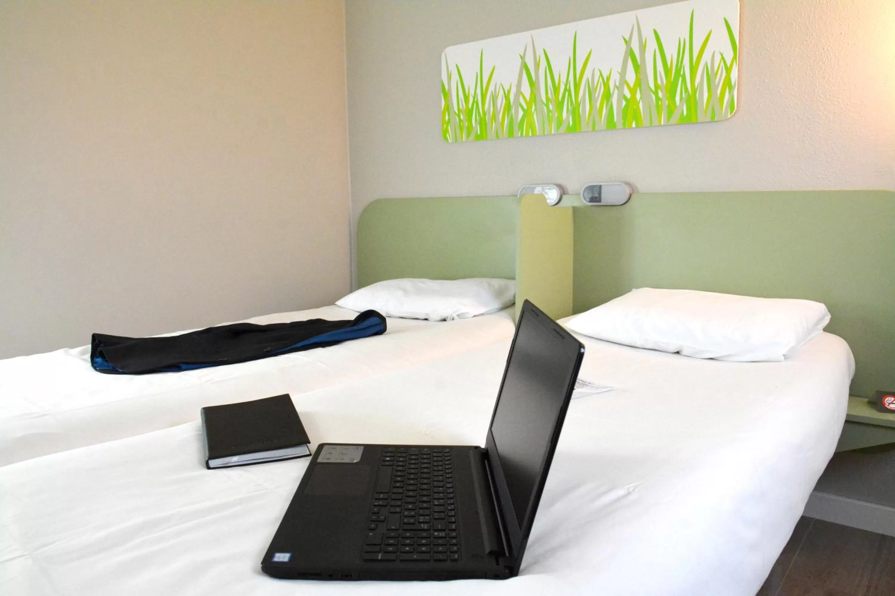 Bed in ibis budget Rouen Parc des Expos Zenith