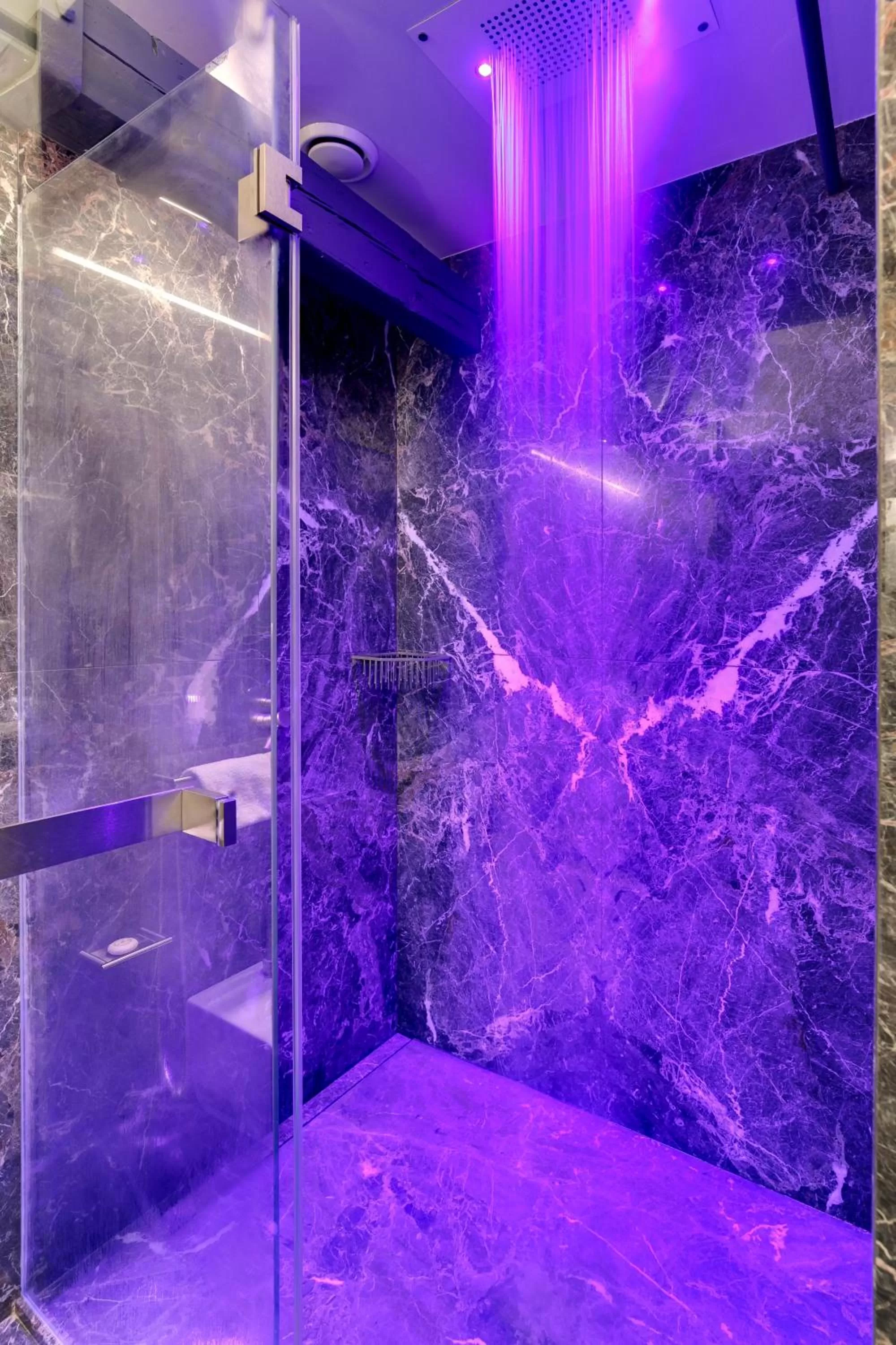 Bathroom in Hotel Donà Palace