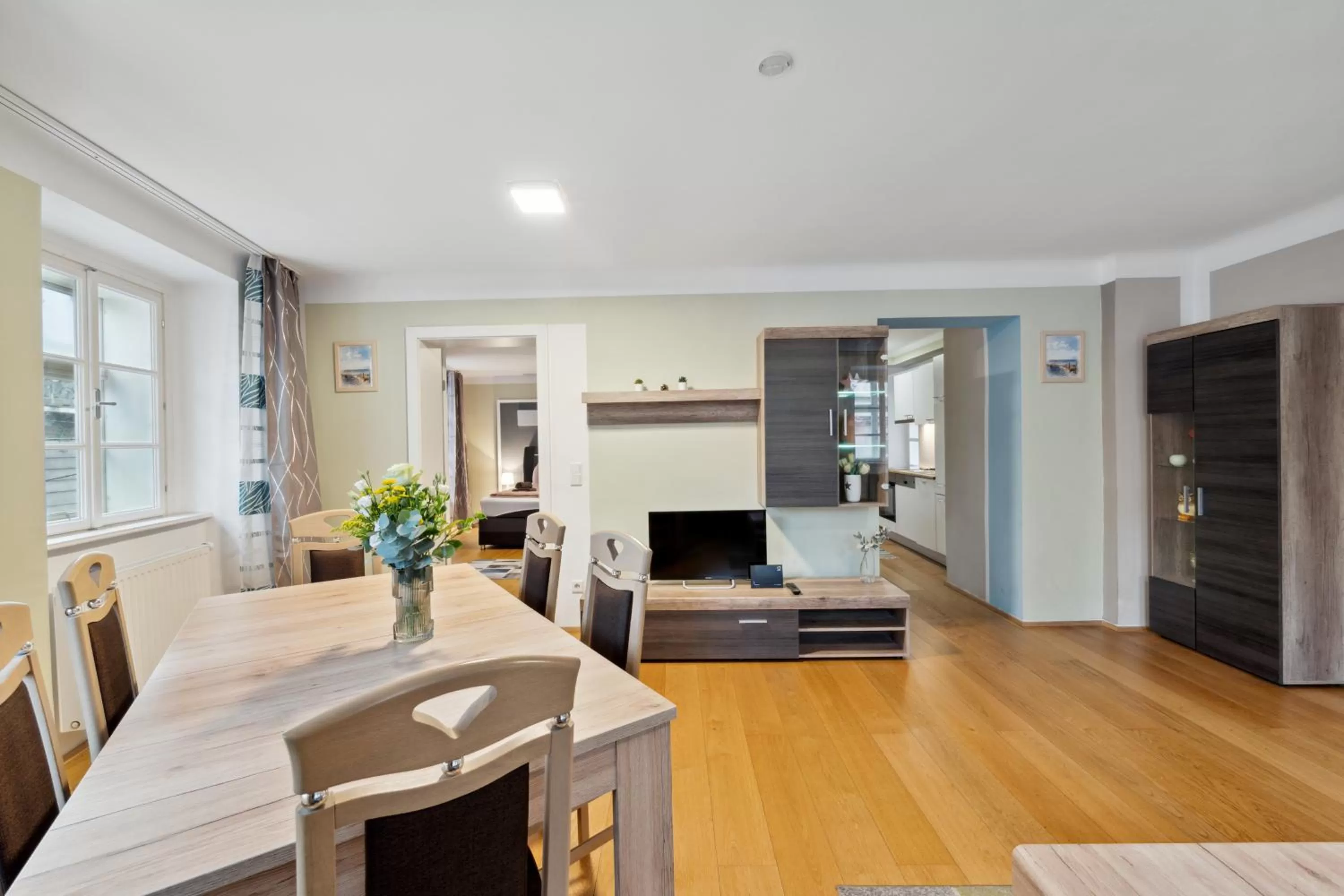 TV and multimedia, Dining Area in Florian's apartments in Mariahilf Vienna