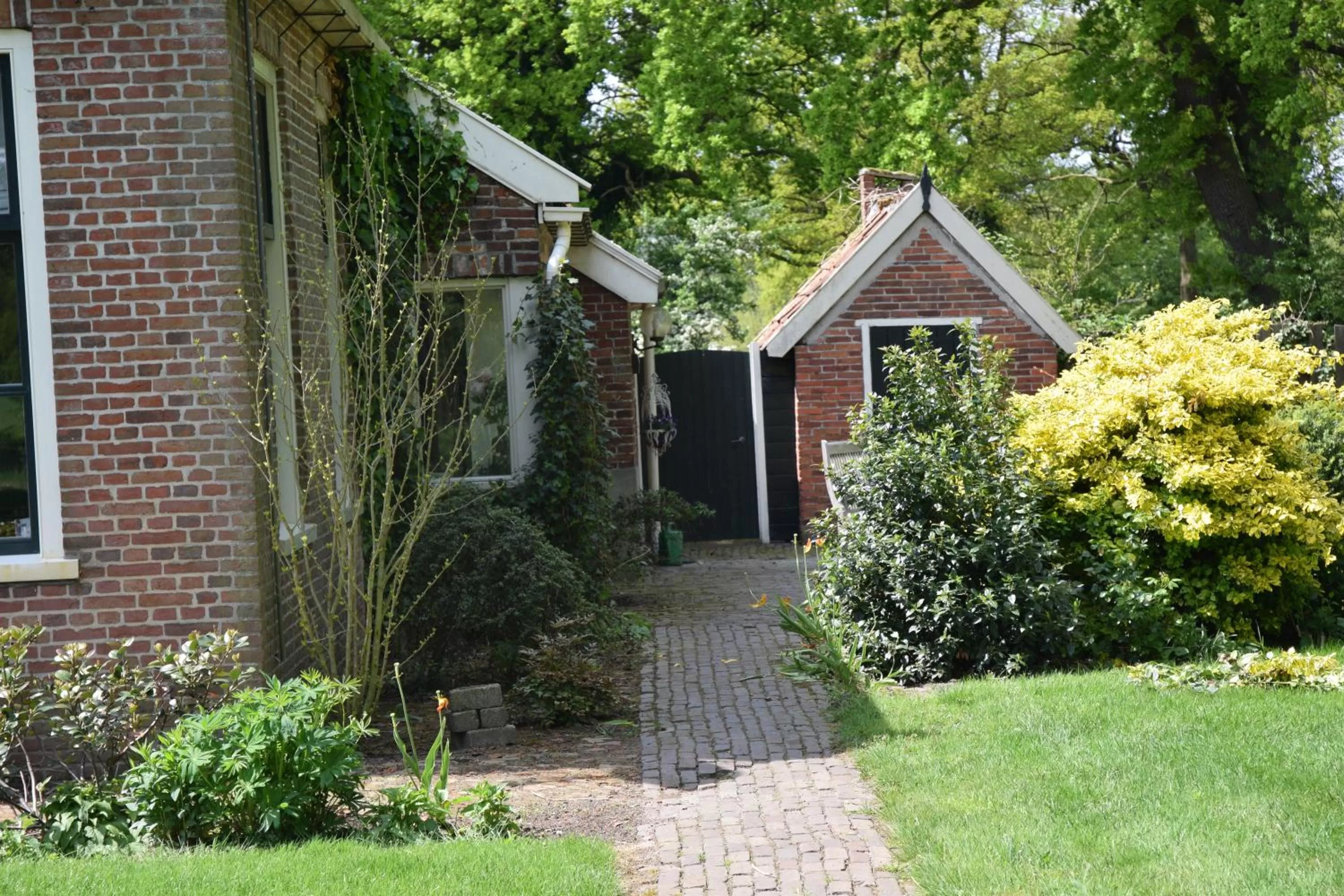 Facade/entrance, Property Building in De Hiddinghhoeve