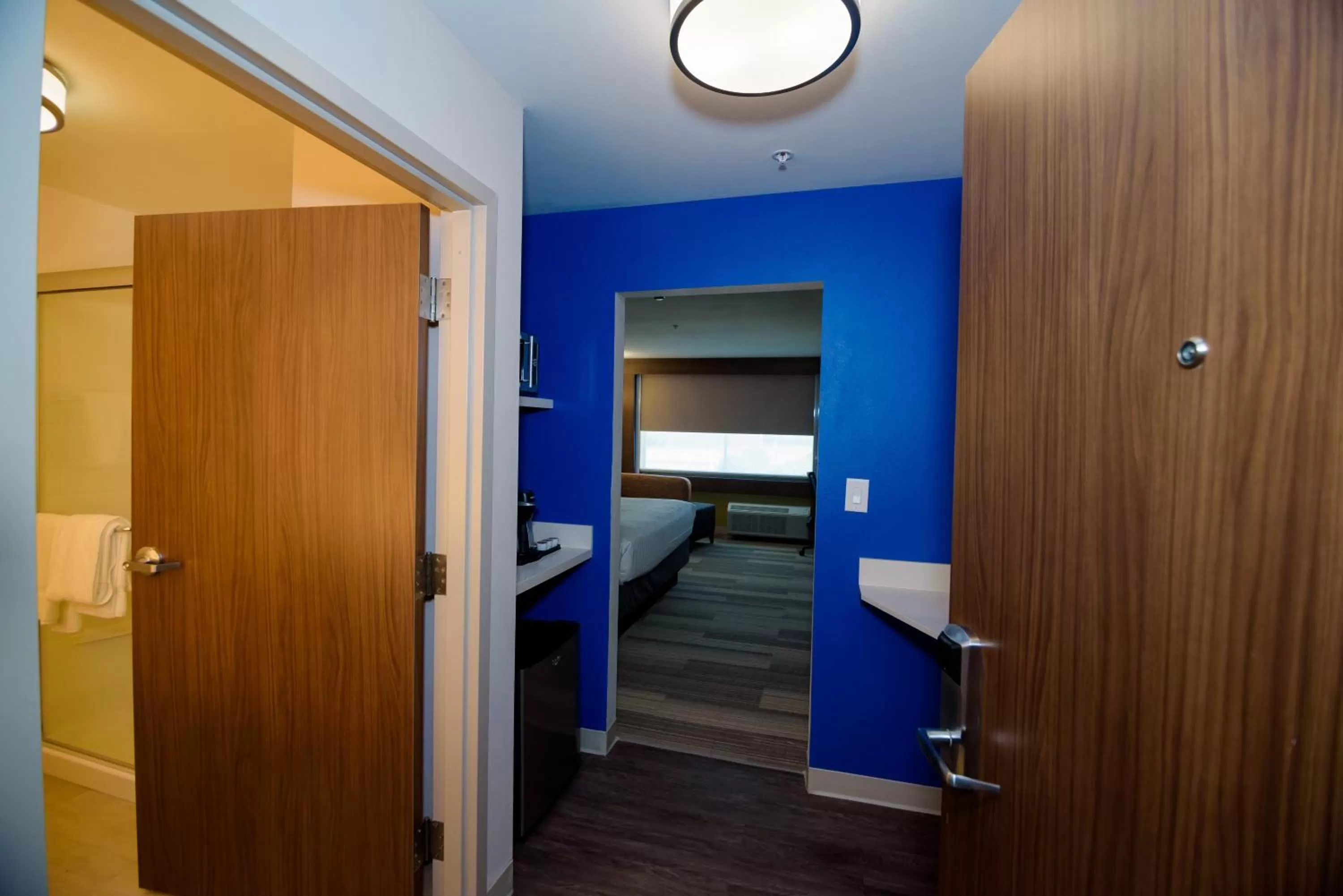 Photo of the whole room, Bed in Holiday Inn Express & Suites McKinney - Frisco East by IHG