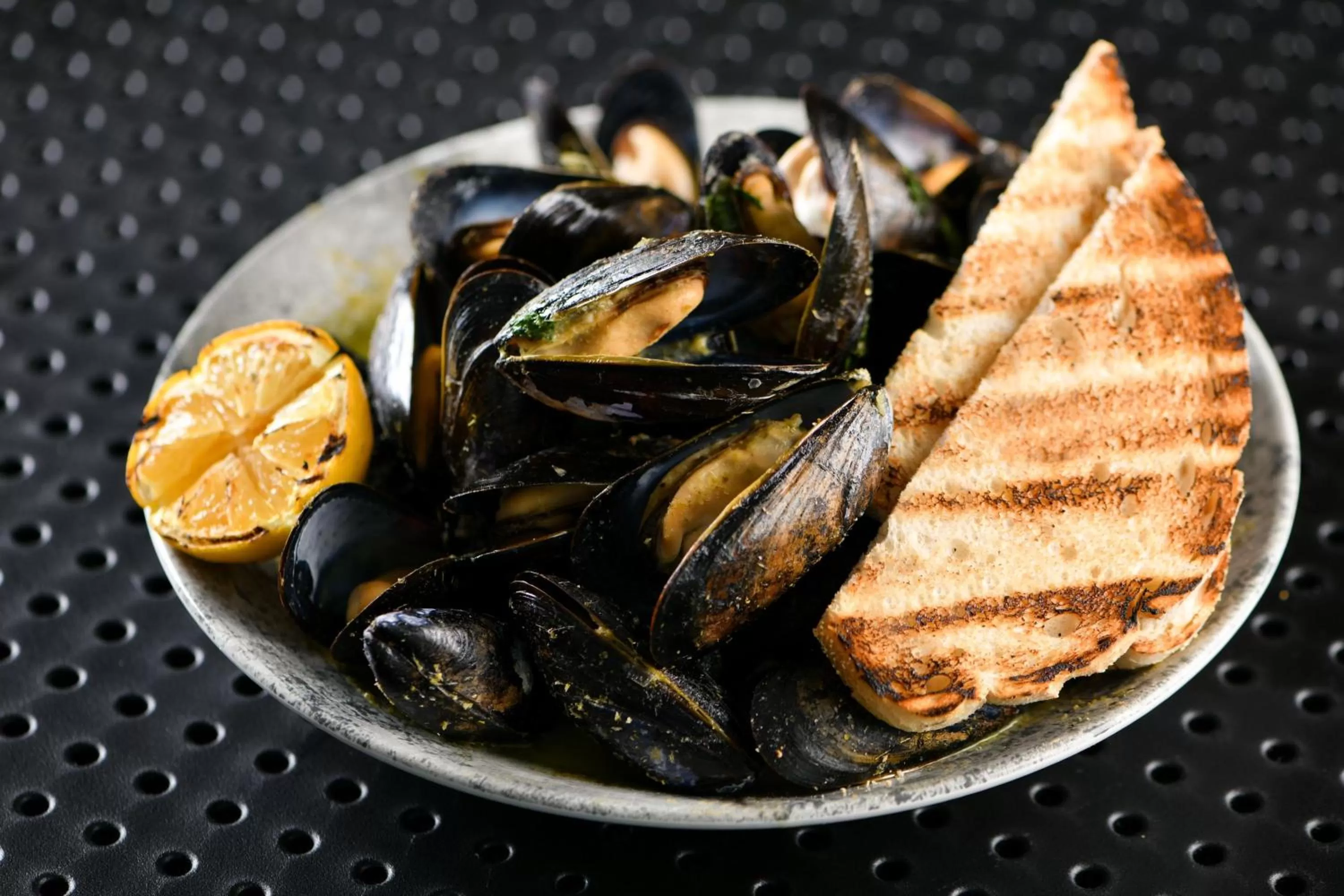 Restaurant/places to eat in W Boston