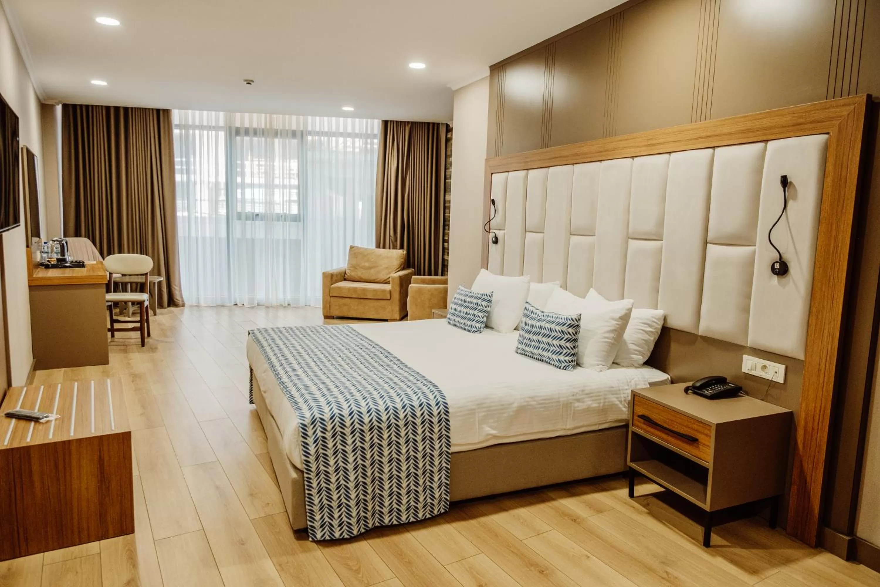 Photo of the whole room, Bed in King Solomon Batumi Hotel