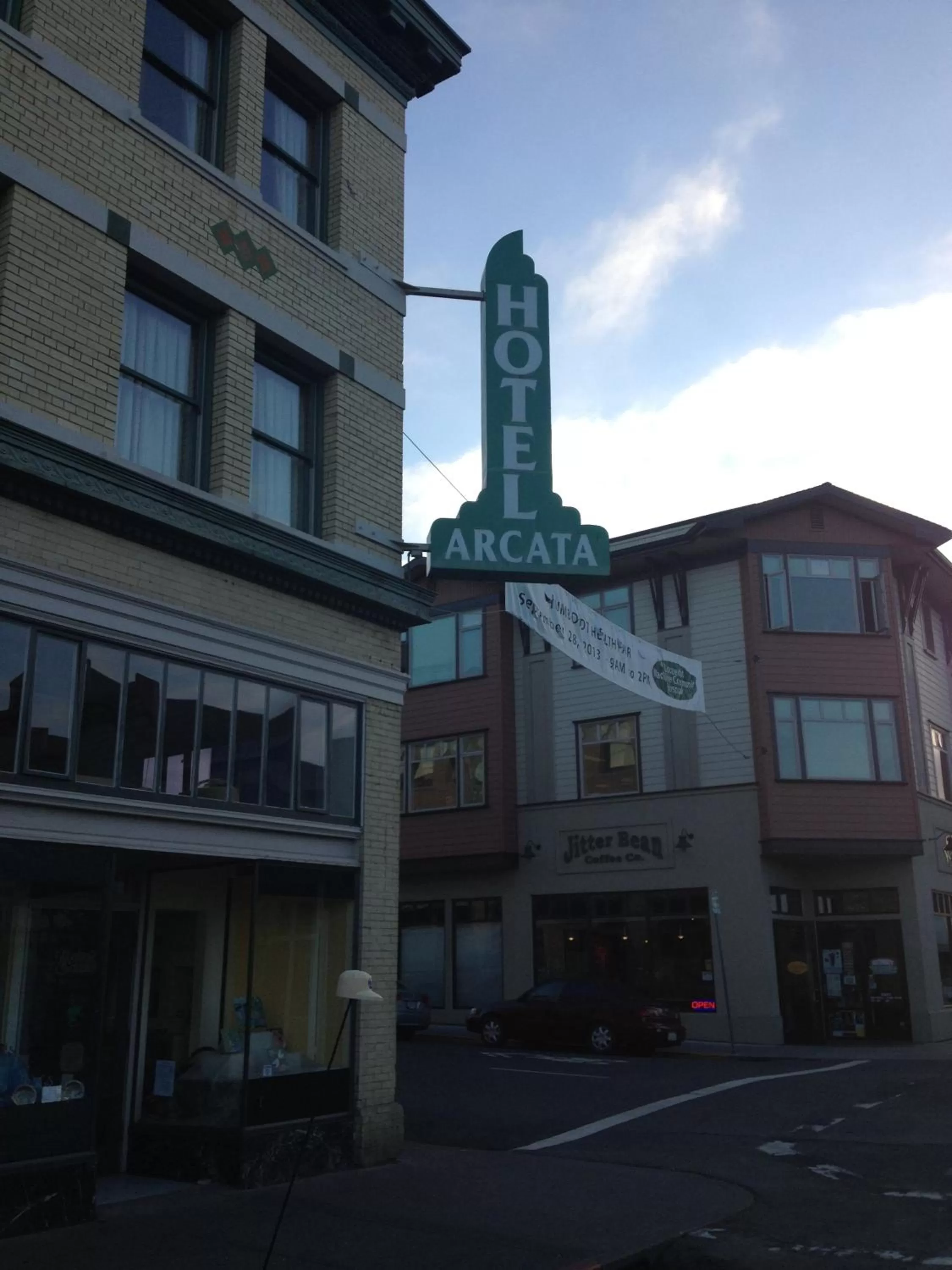 Neighbourhood, Property Building in Hotel Arcata