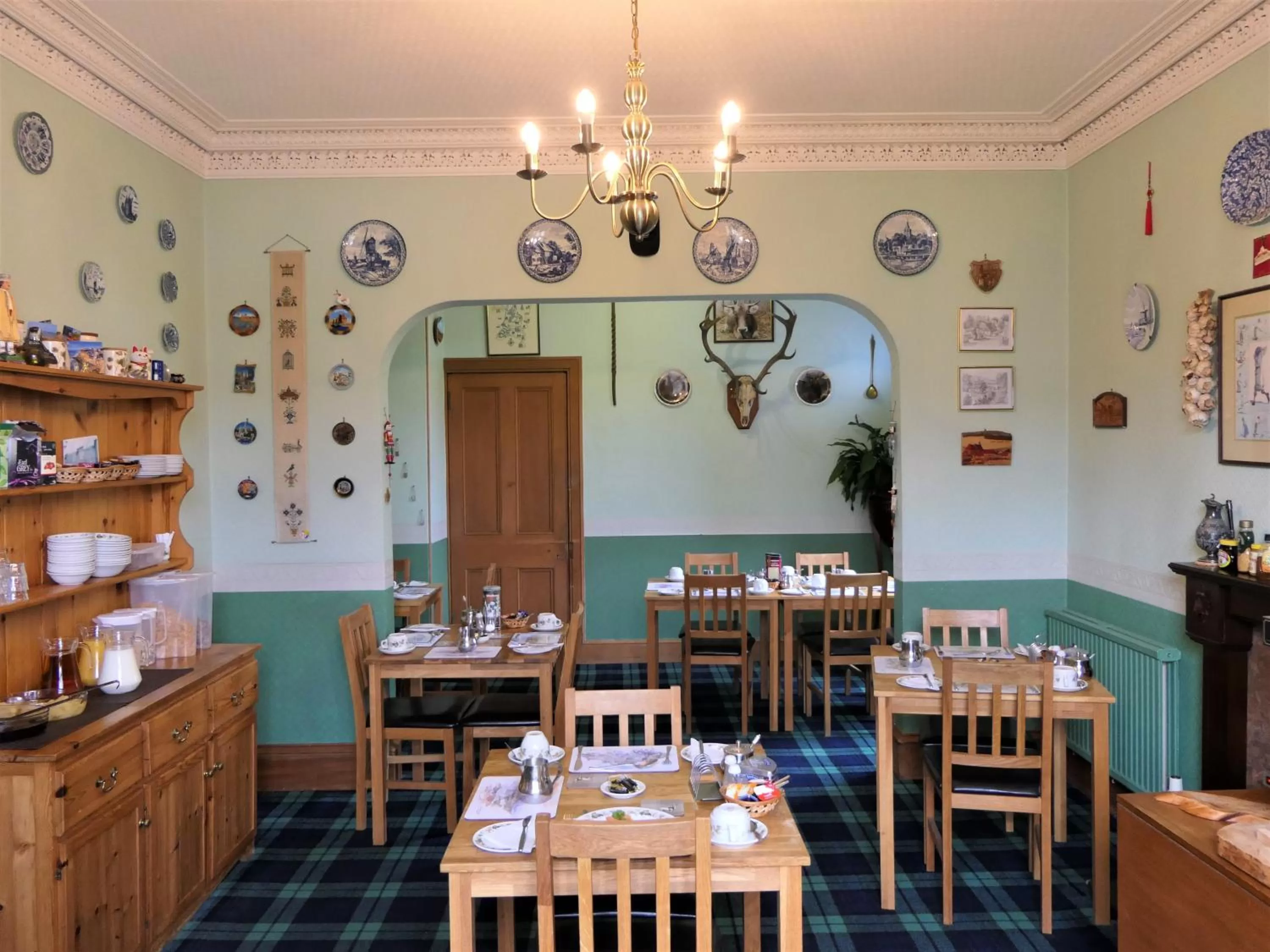 Restaurant/places to eat in Buttonboss Lodge B&B