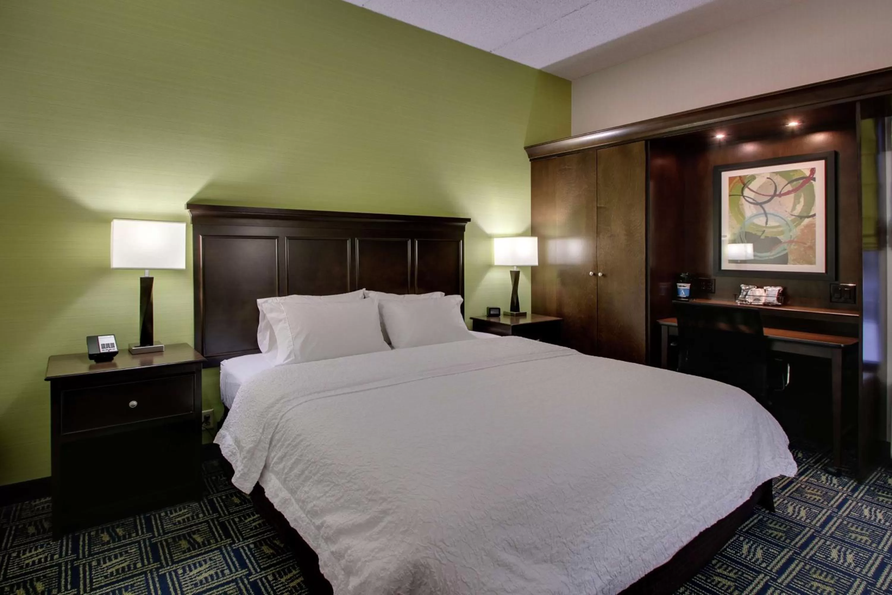 Bedroom, Bed in Hampton Inn DuBois