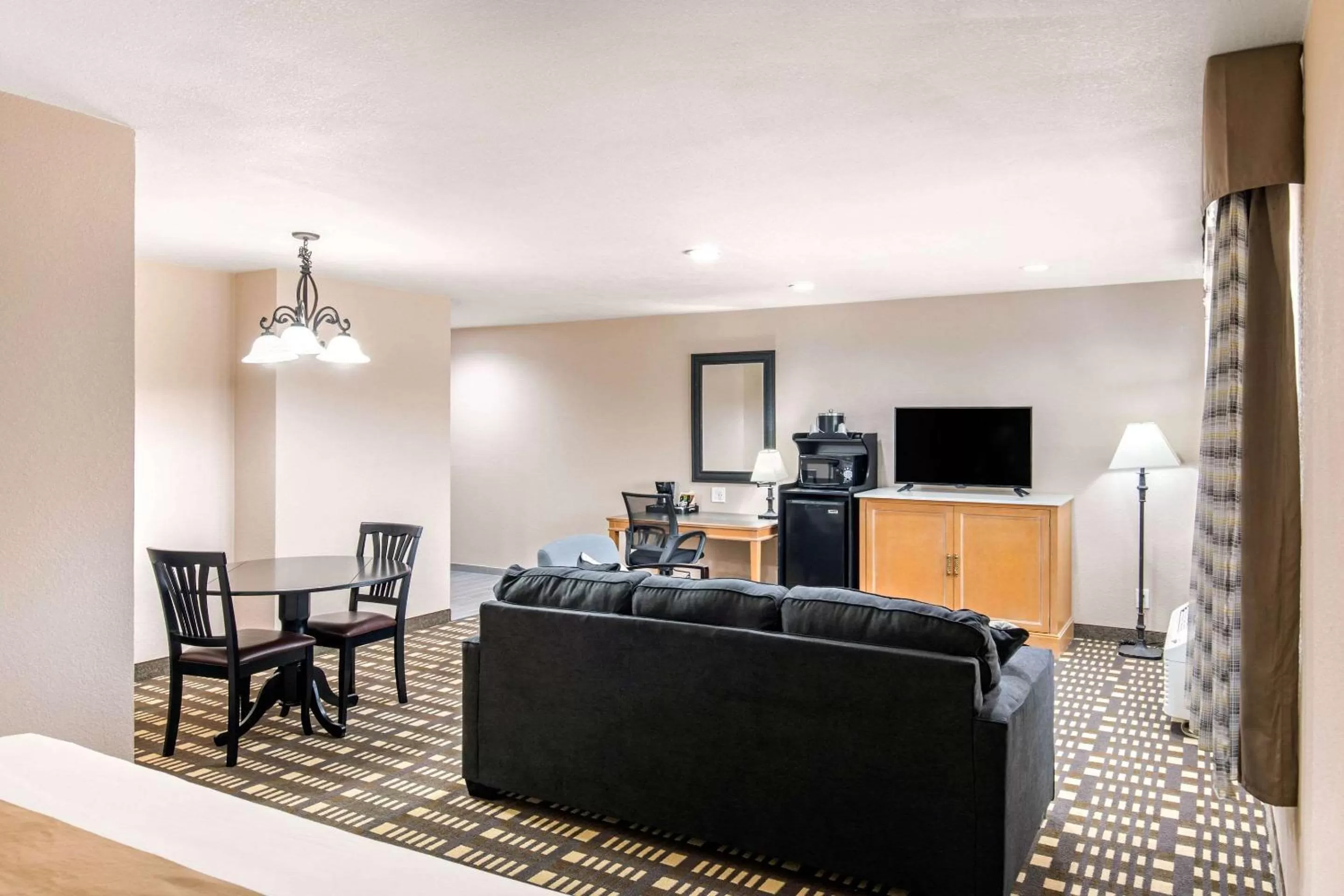 Photo of the whole room in Quality Inn & Suites Plano
