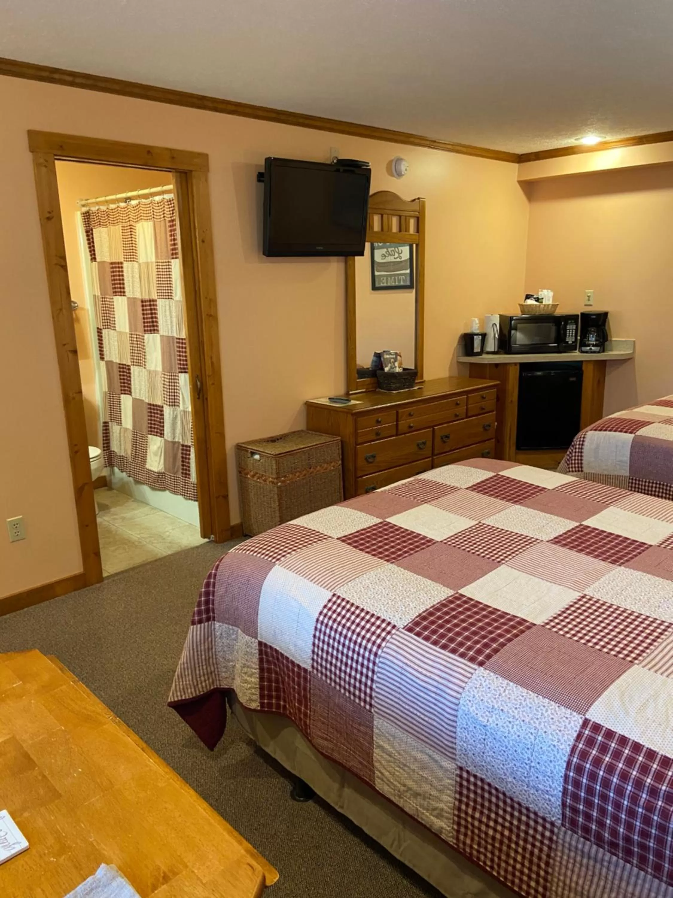 TV and multimedia, Bed in The Garrett Inn