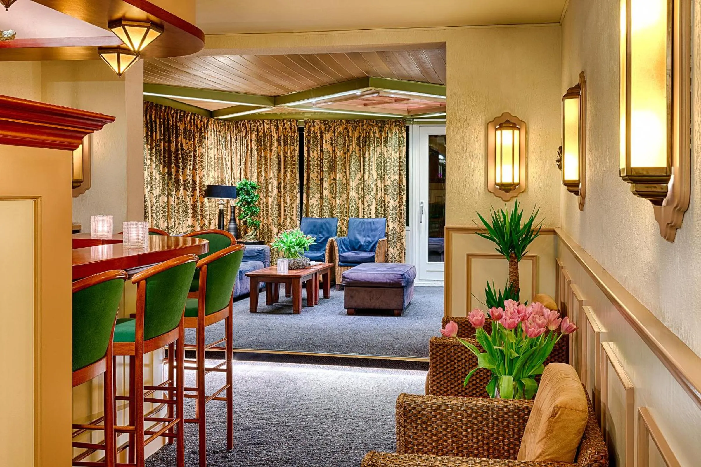 Lounge or bar in Owl Hotel