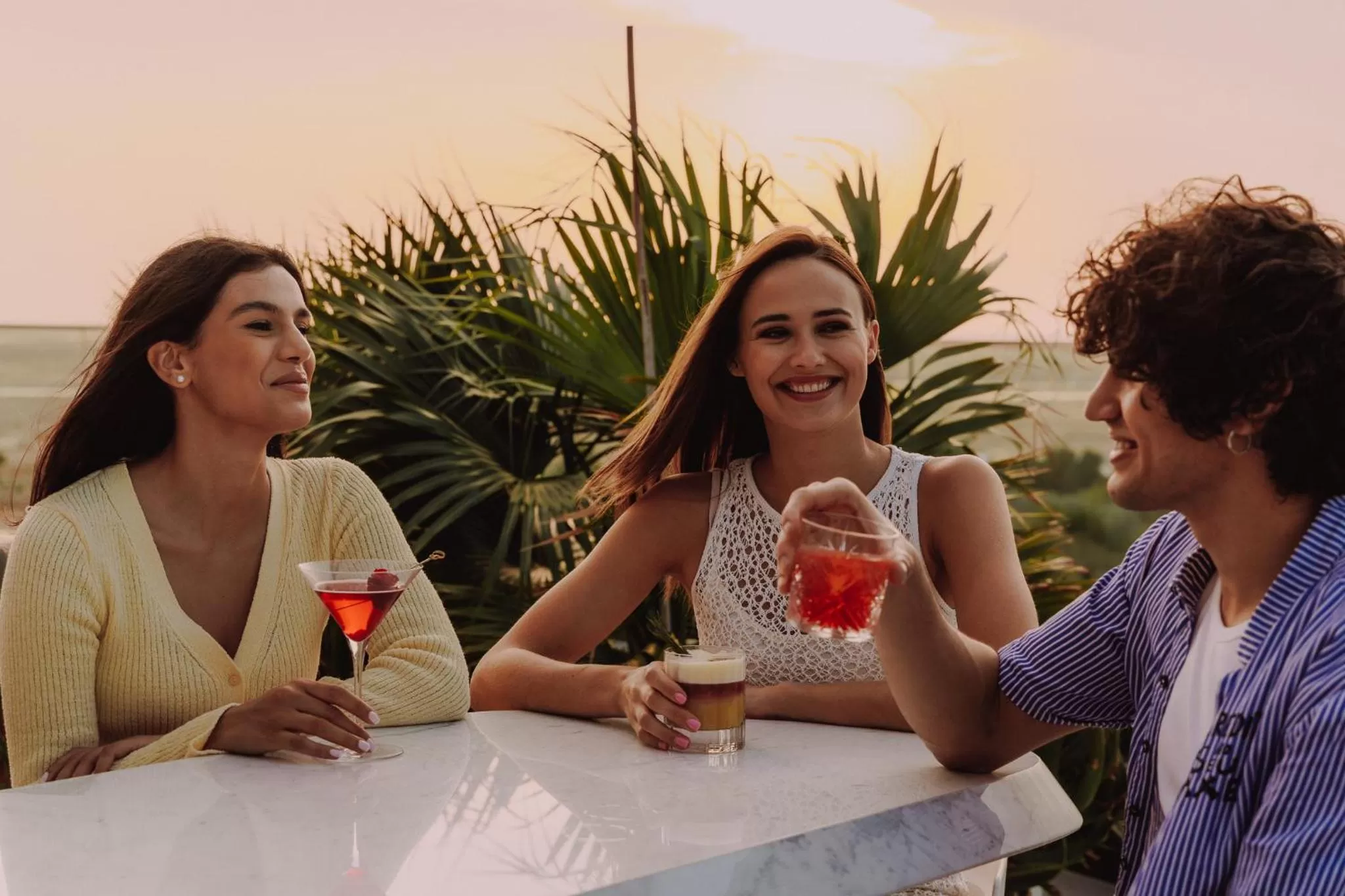 Restaurant/places to eat in JA Lake View Hotel, Dubai