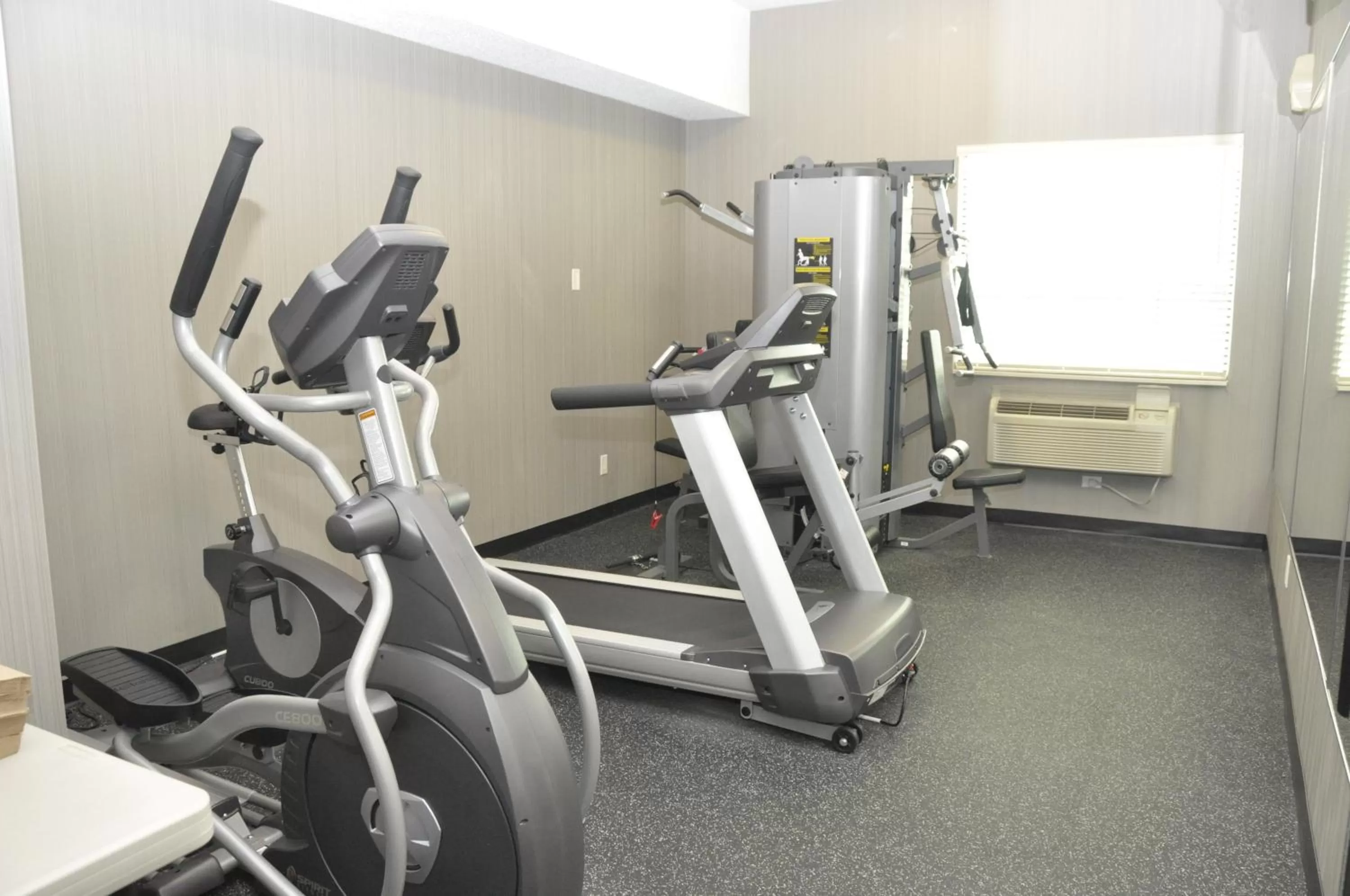 Fitness centre/facilities in Holiday Inn Express Hotel & Suites Barrie by IHG