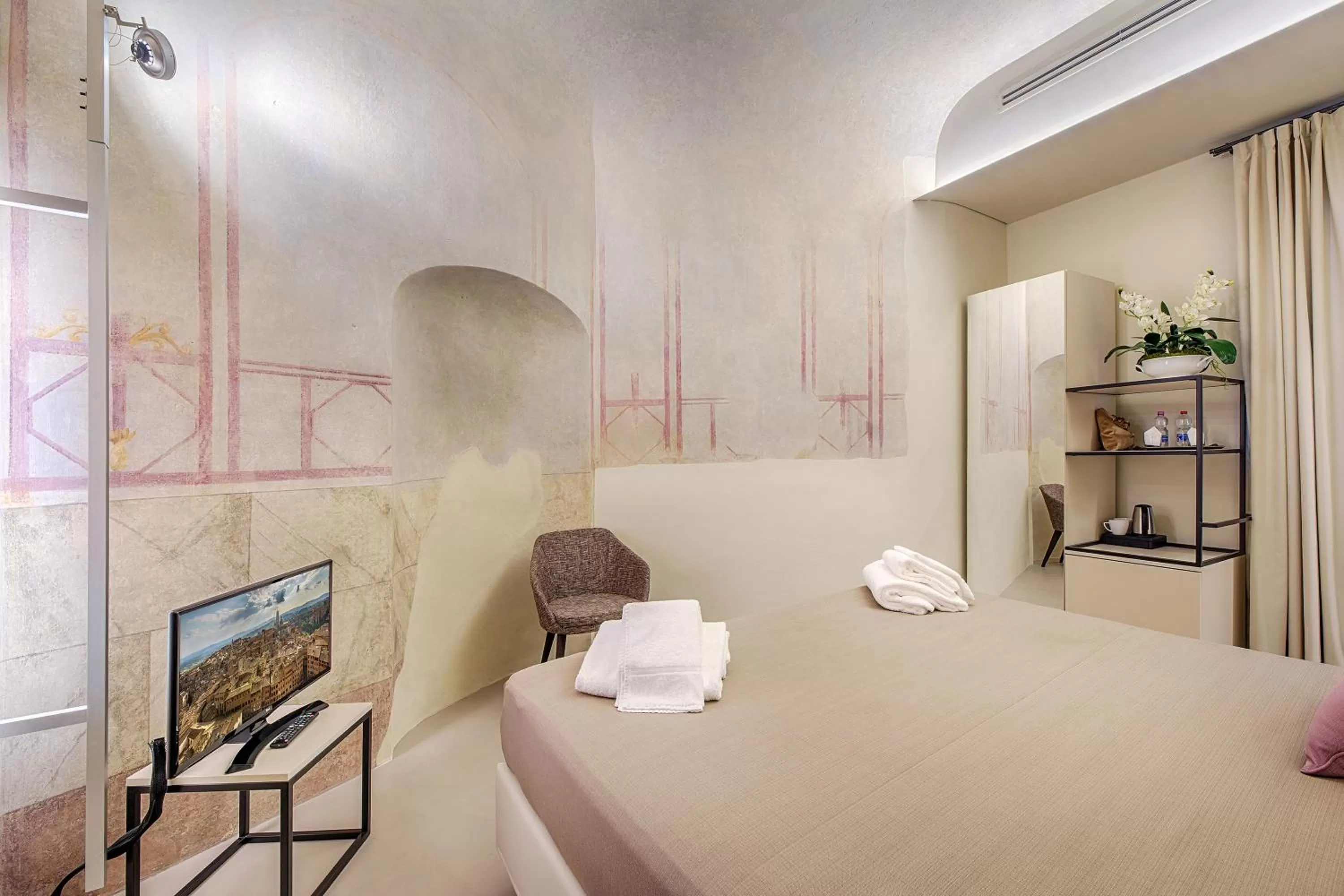 Photo of the whole room, Bed in Residenza d'Epoca Le Aquile