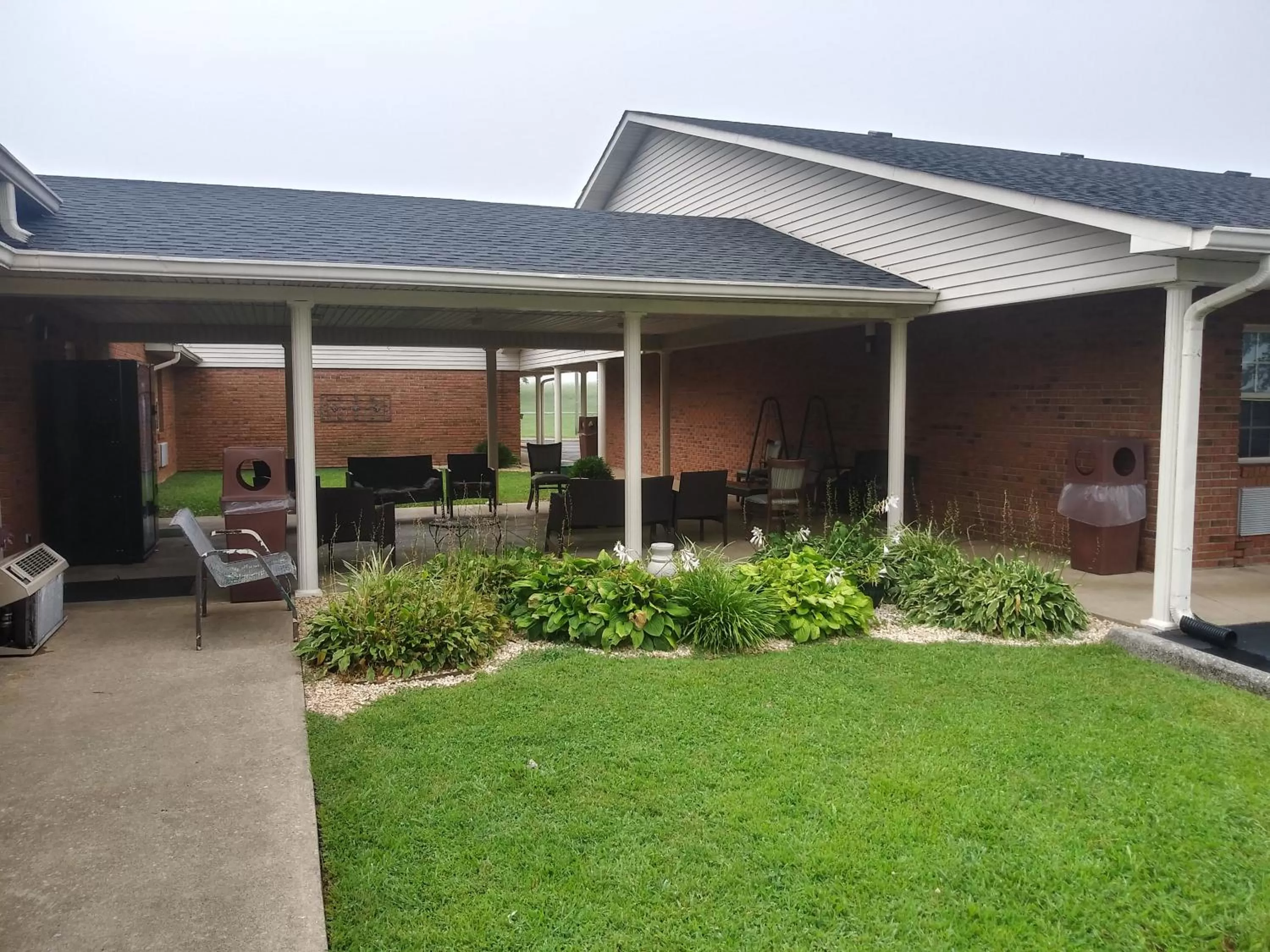 Patio in Hearthstone Inn