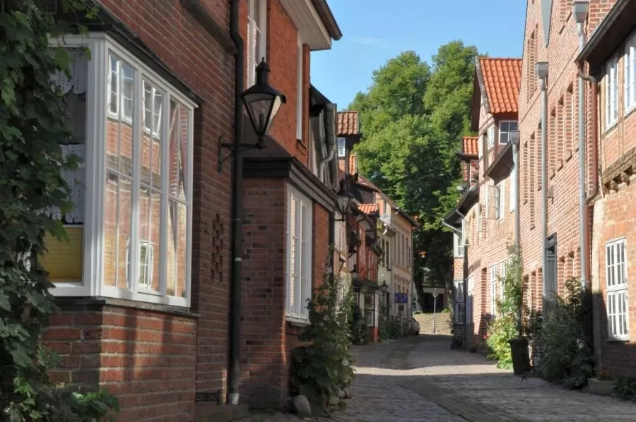 Neighbourhood, Property Building in Hotel Heidpark
