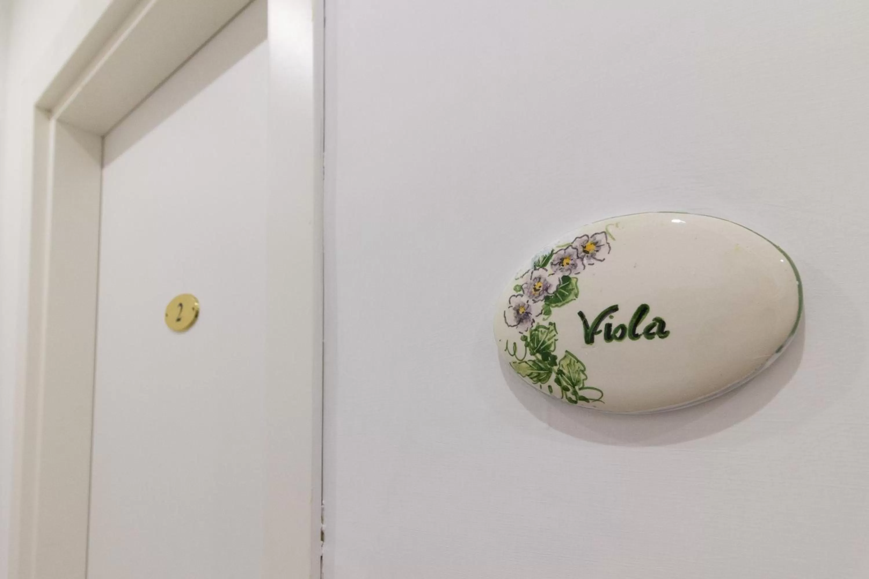 Logo/Certificate/Sign in Maison Lillina