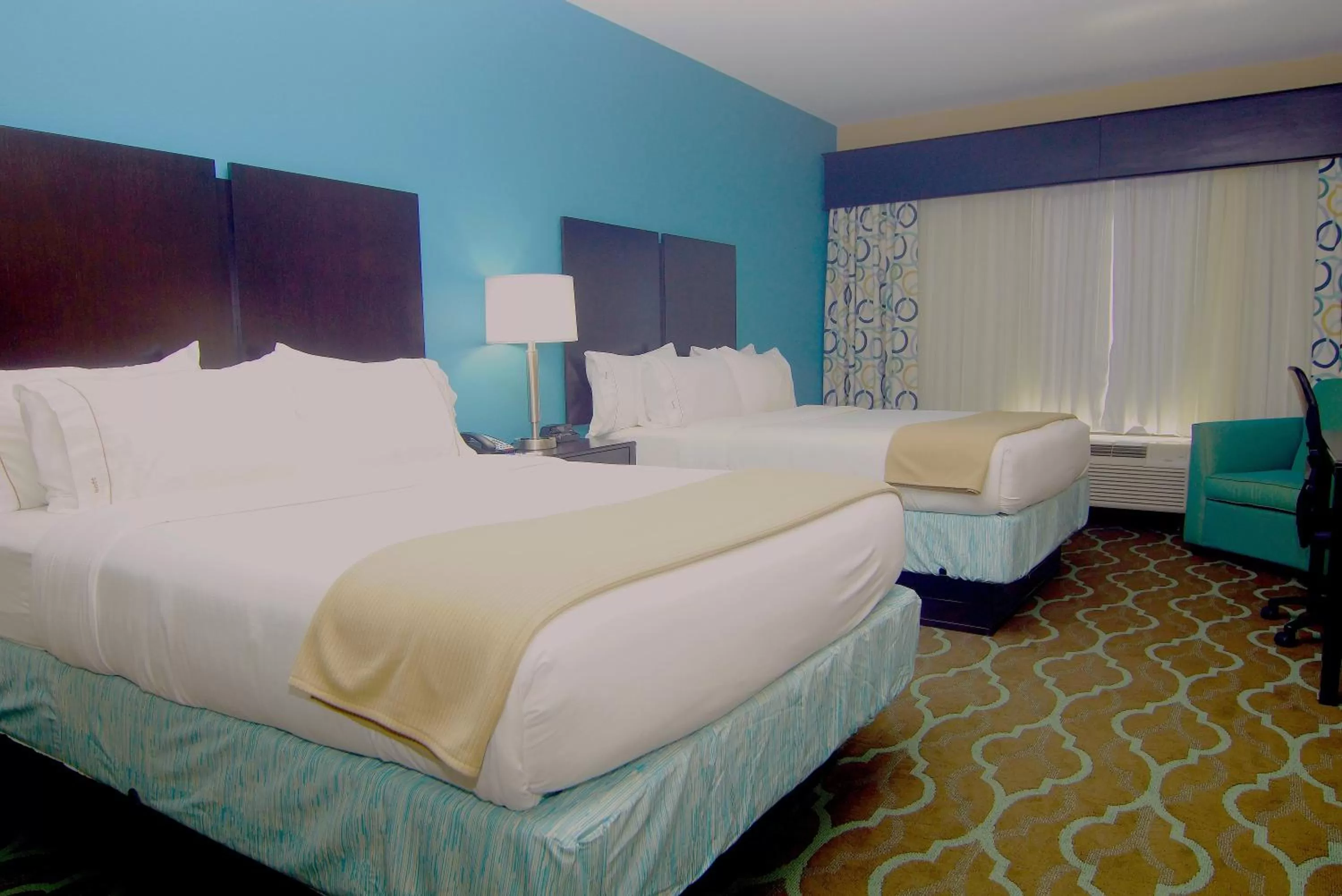 Photo of the whole room, Bed in Holiday Inn Express Hotels & Suites Cuero by IHG