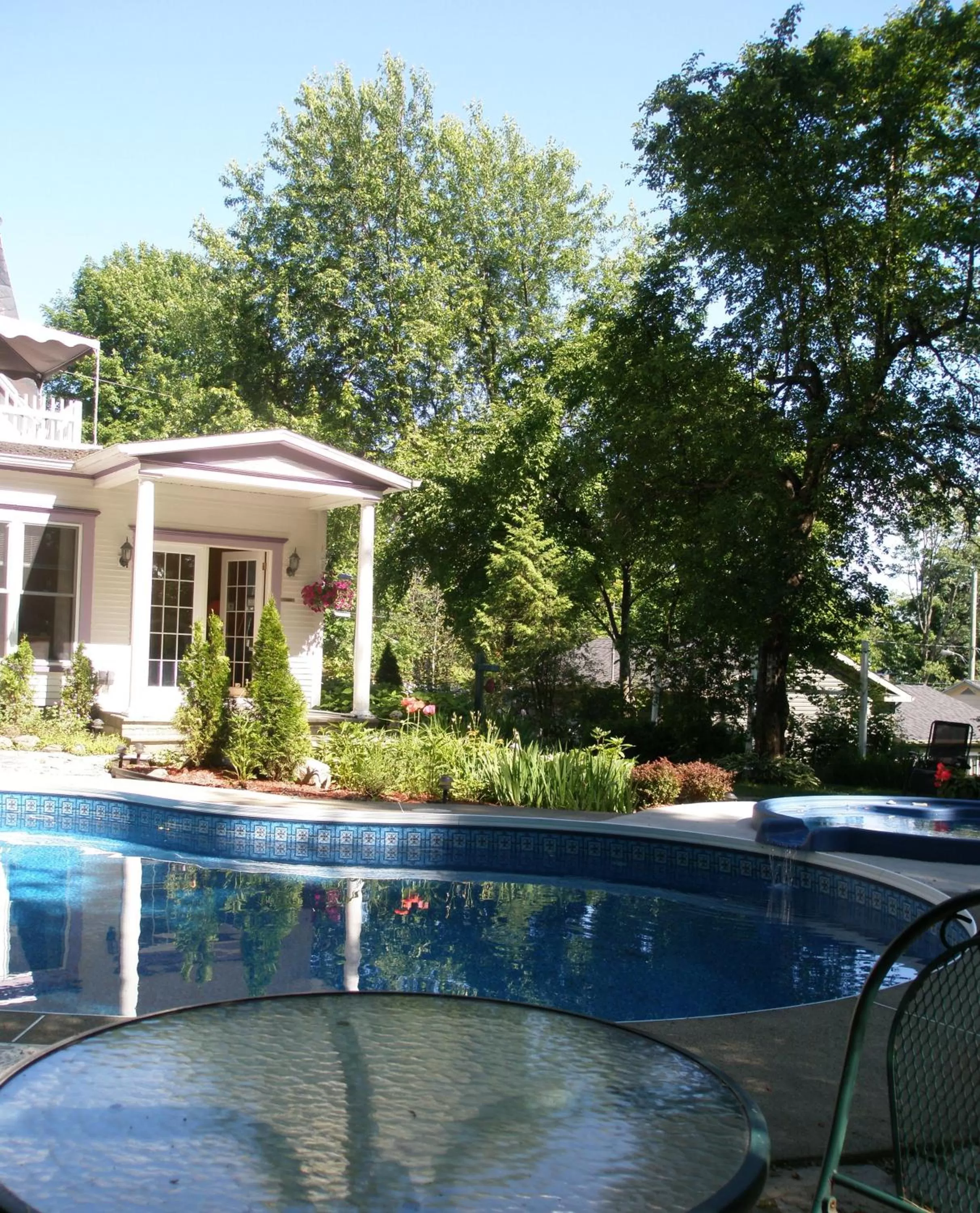 Swimming pool in Ô Bois Dormant B&B
