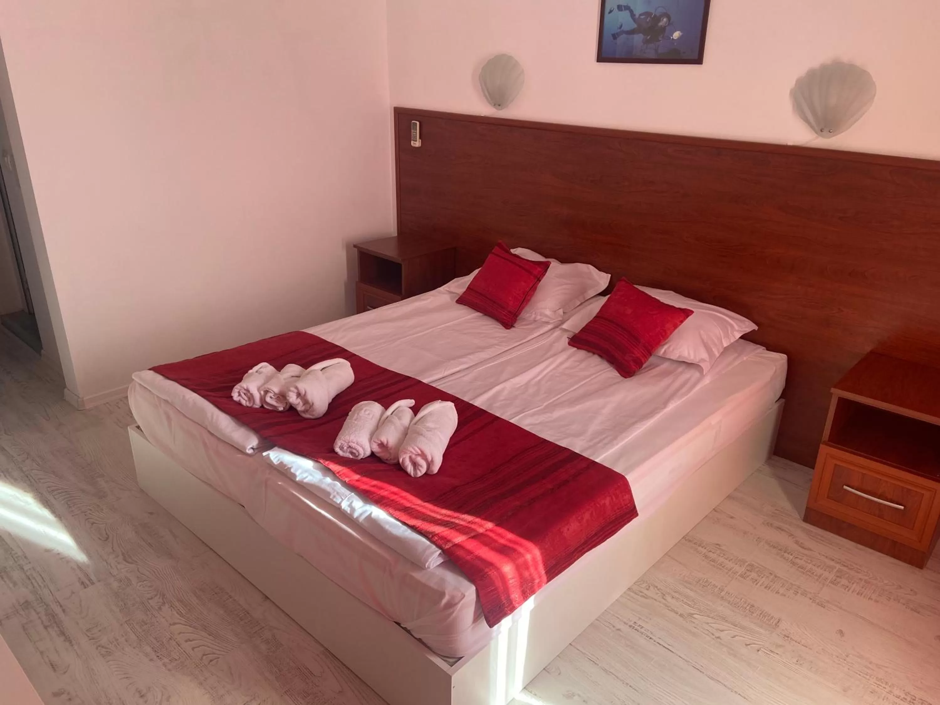 Bed in Ribarska Sreshta Family Hotel