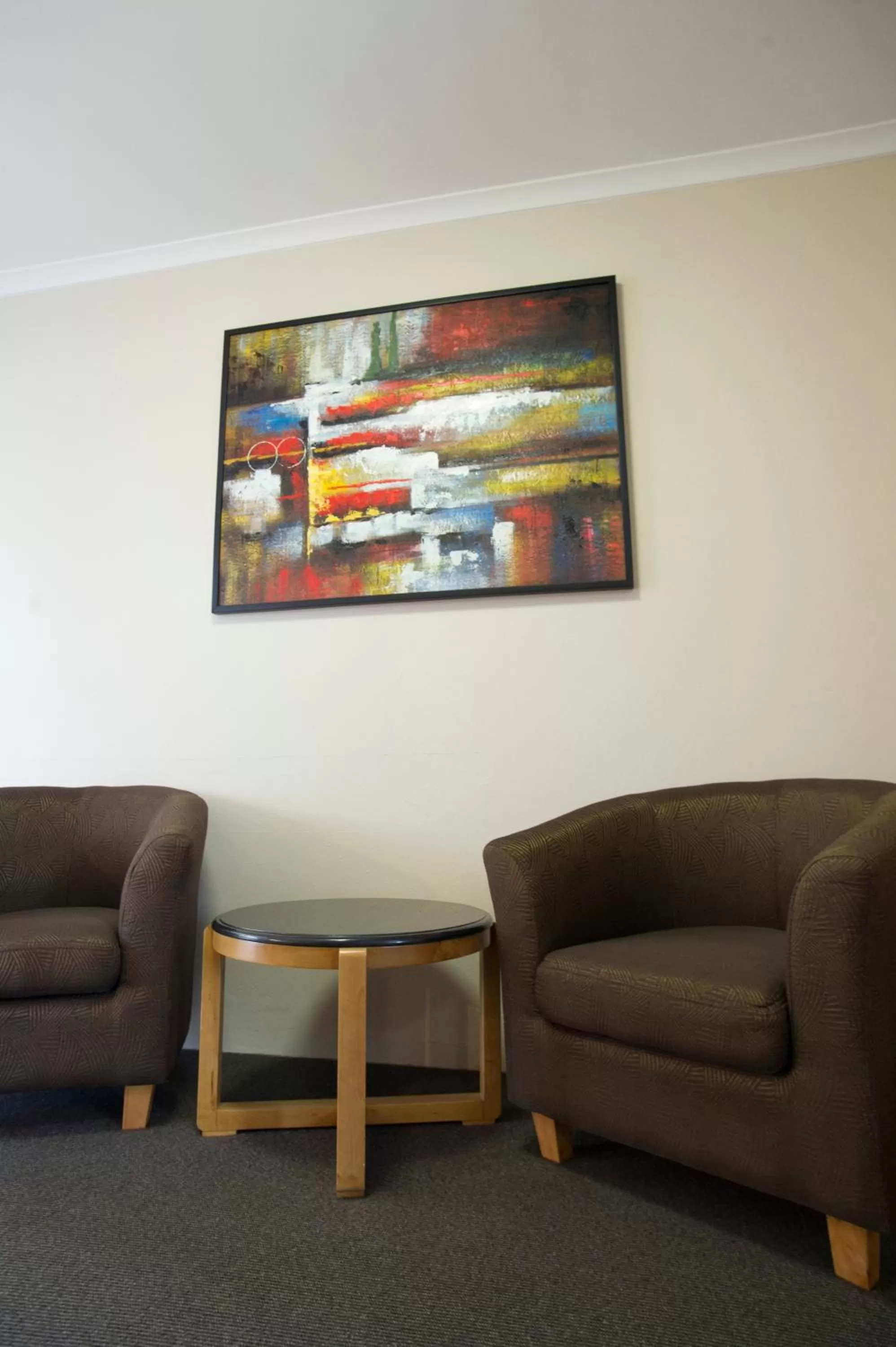 Seating area in Noah's Mid City Motor Inn Muswellbrook