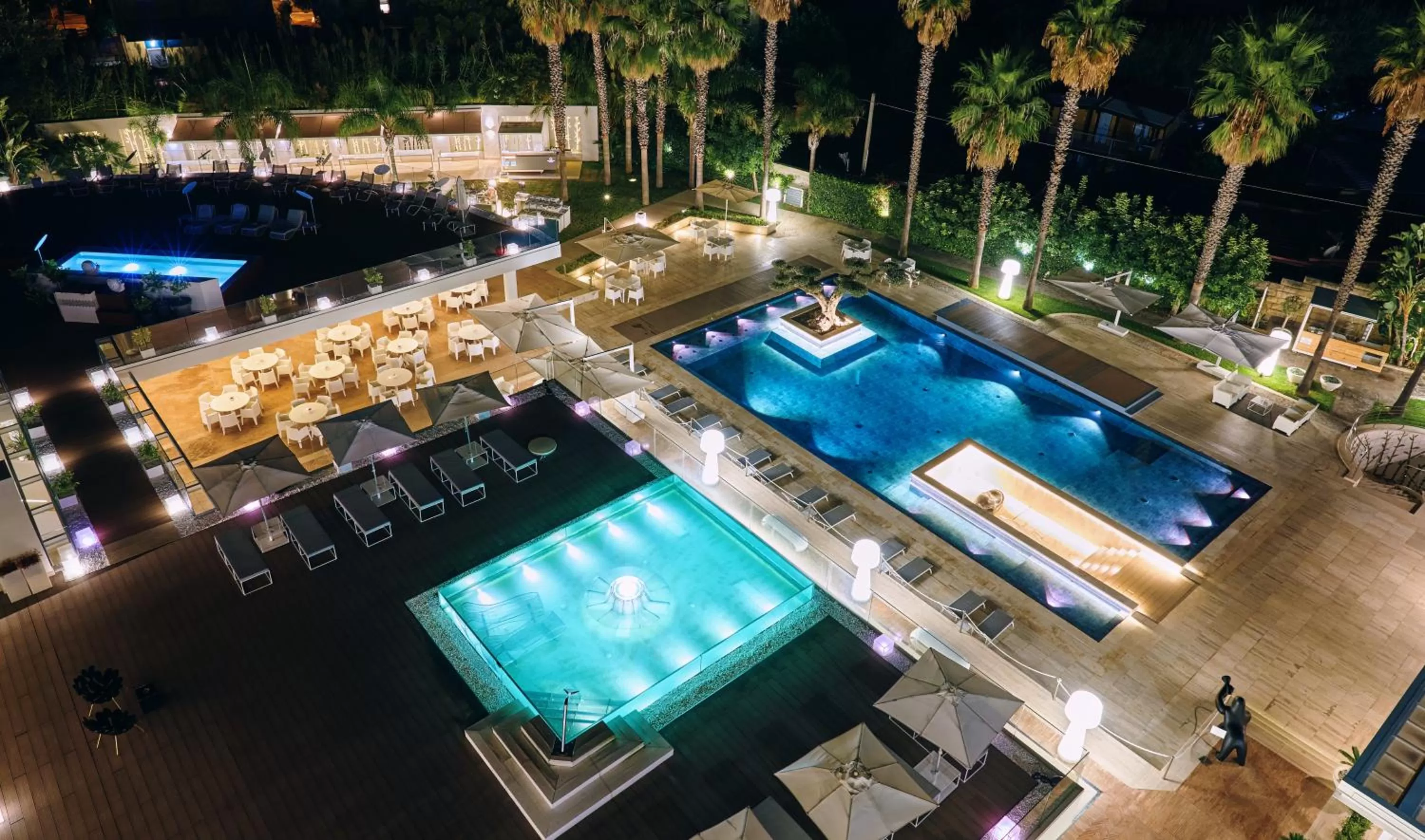 Swimming pool in Mec Paestum Hotel