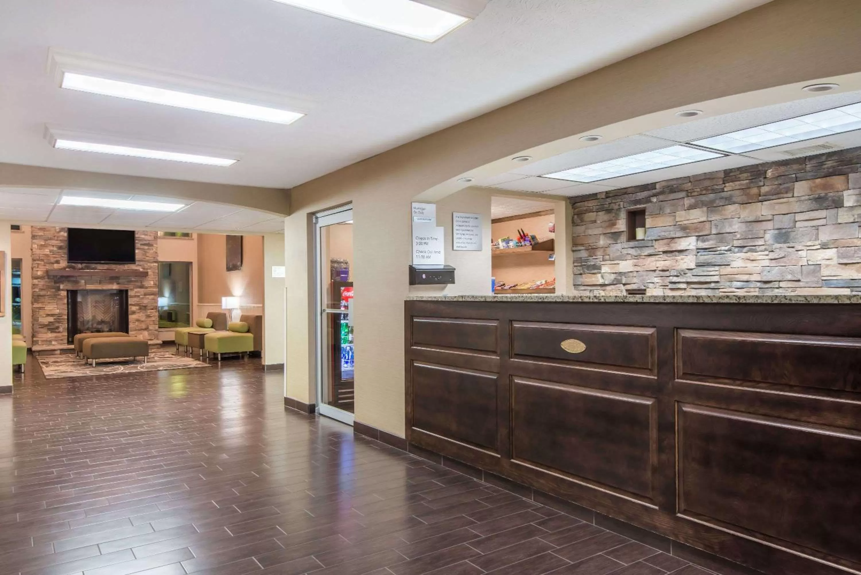 Lobby or reception in Wyndham Garden Hotel Cross Lanes Charleston