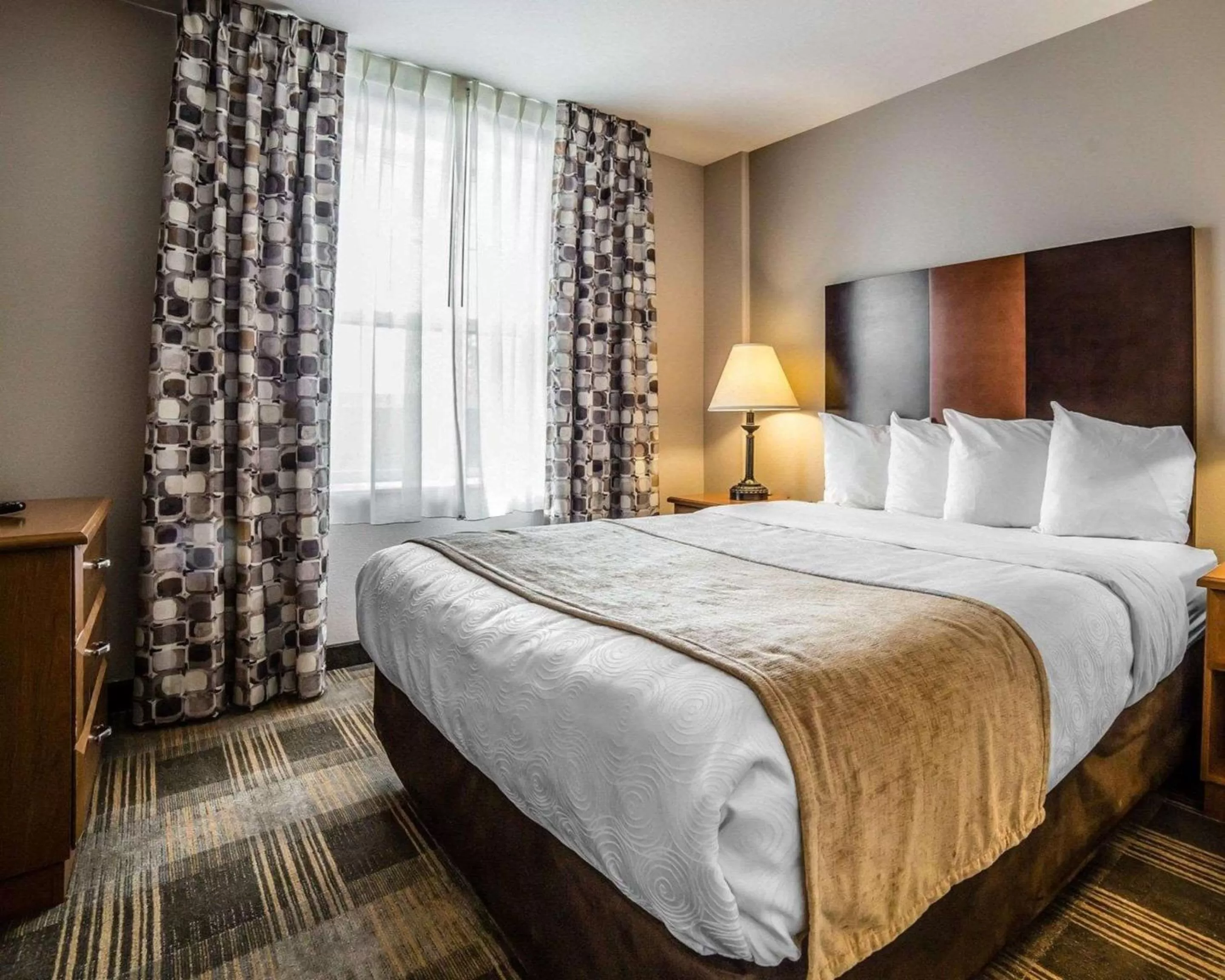 Bedroom in MainStay Suites Casper