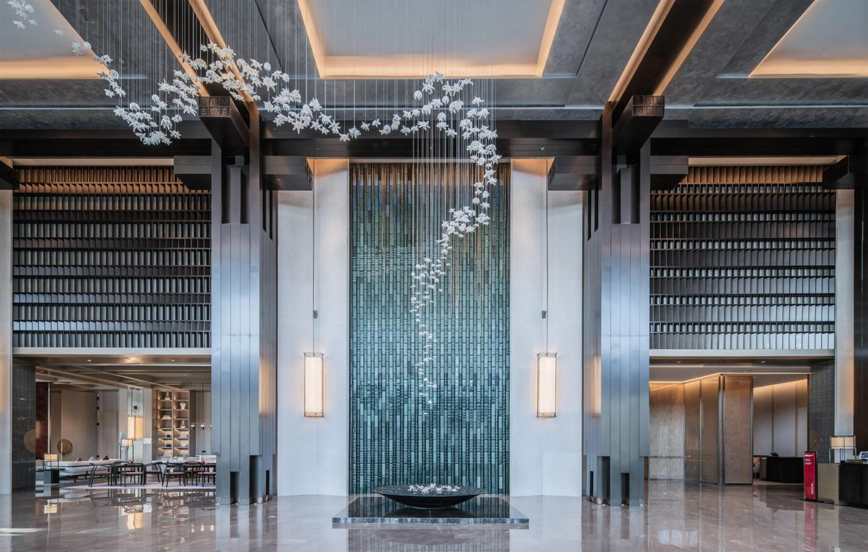 Lobby or reception in HUALUXE Xi'an Chanba by IHG